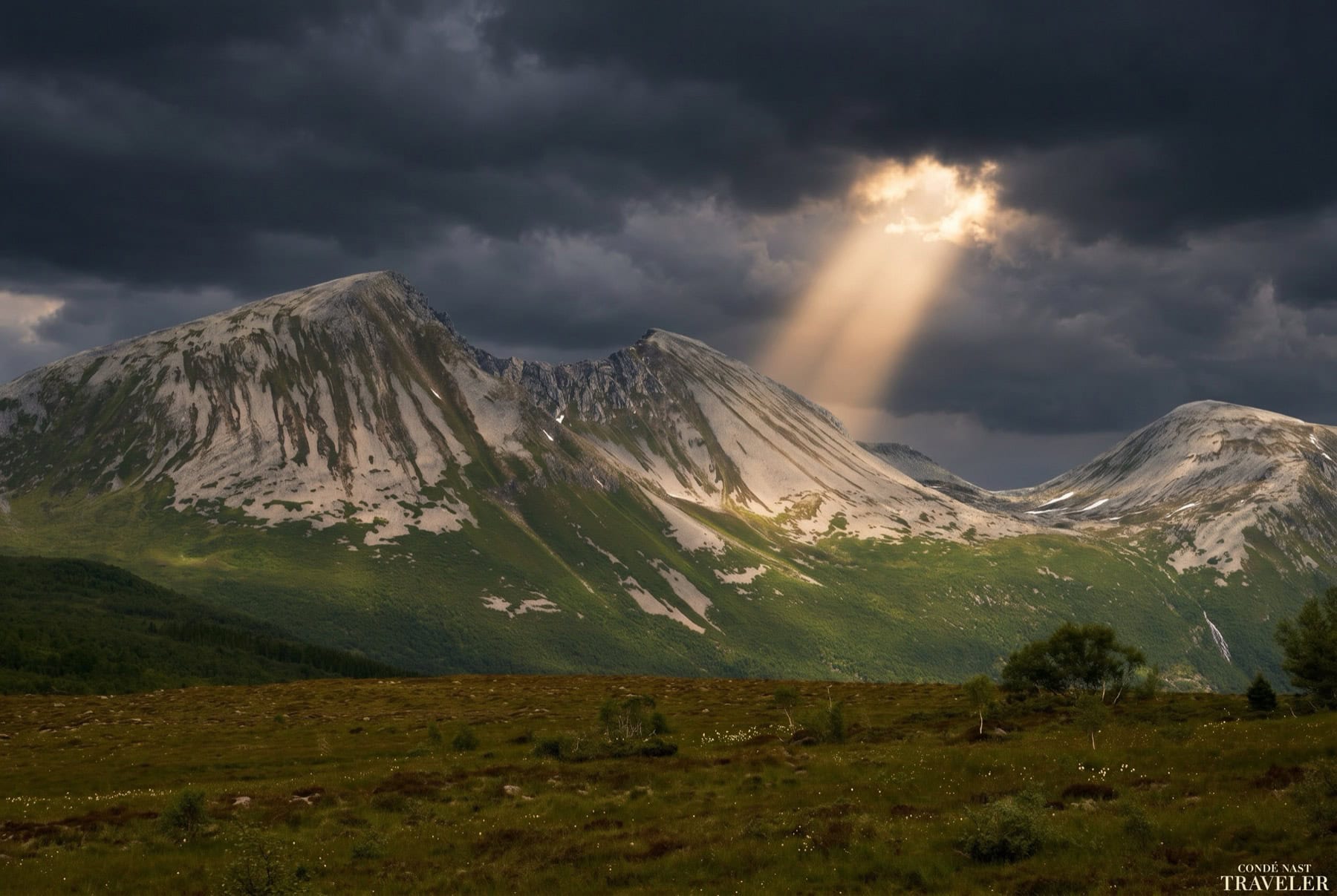 Drumul Atlantic și Trollstigen: 8 lucruri de știut despre șoseaua norvegiană de vis în 2026 12 Valea Romsdalen și peretele Trollveggen