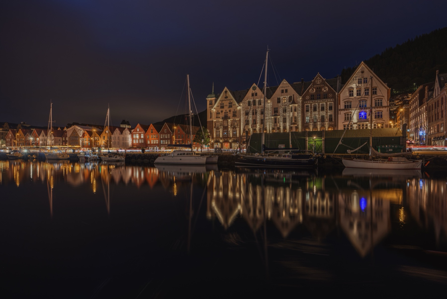 Bergen, Norsko: 14 tipů, co vidět v bráně k norským fjordům 4 Hanzovní domy Bryggen