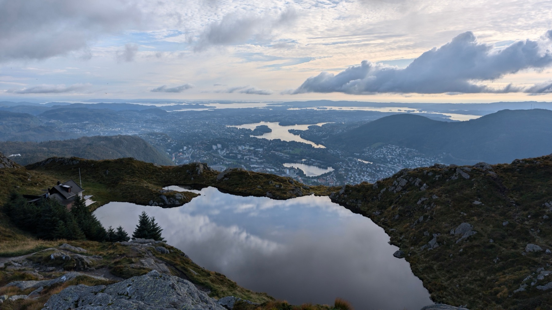 Bergen, Norsko: 14 tipů, co vidět v bráně k norským fjordům 6 Hora Ulriken nad Bergenem