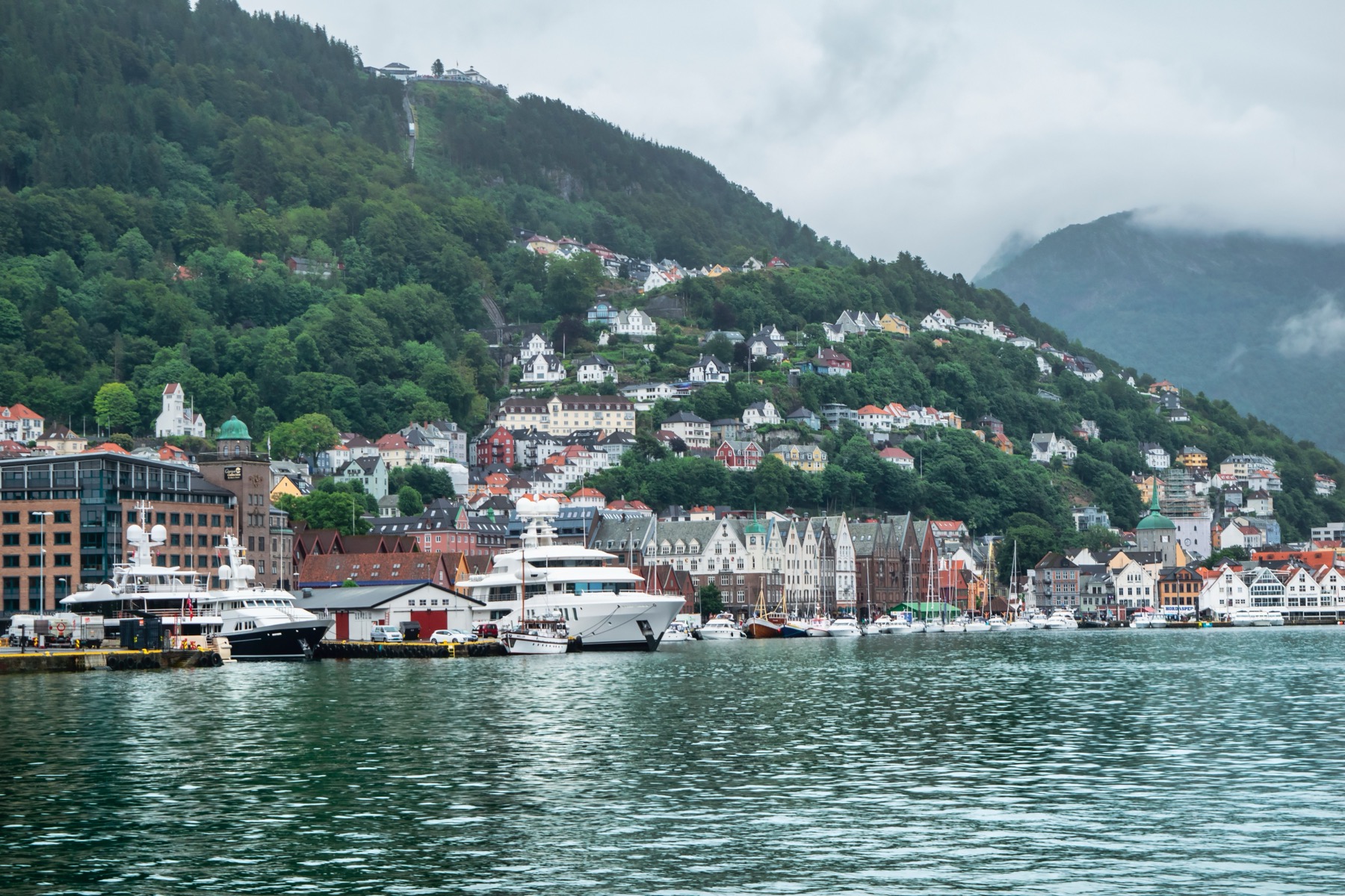 Bergen, Norsko: 14 tipů, co vidět v bráně k norským fjordům 14 Lodní výlety do fjordů z Bergenu