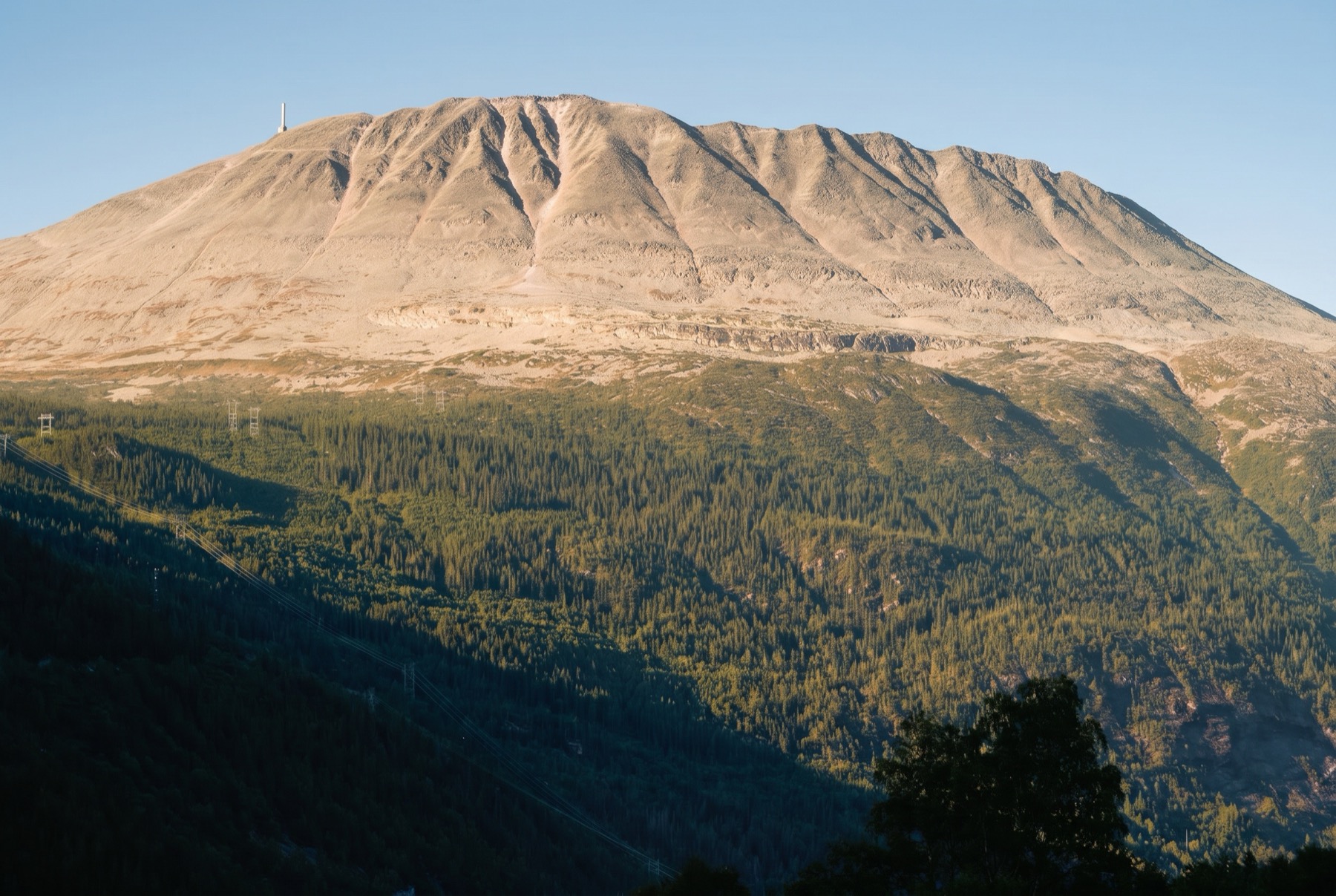 Norvegia meridionale: 11 cose da vedere a sud e sud-ovest nel 2026 10 Il monte Gaustatoppen nel Telemark