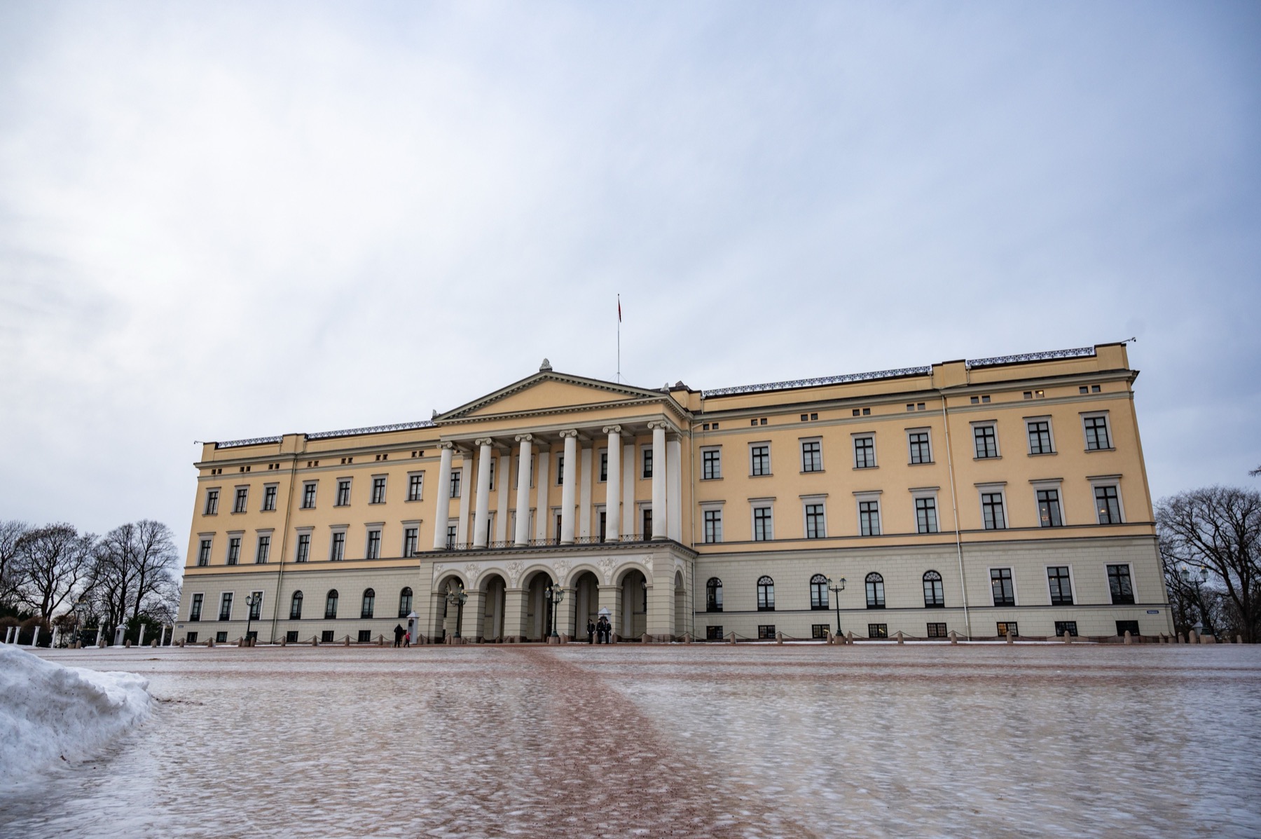 Oslo, Norway: 14 Best Things to See in 2026 11 The Royal Palace in Oslo
