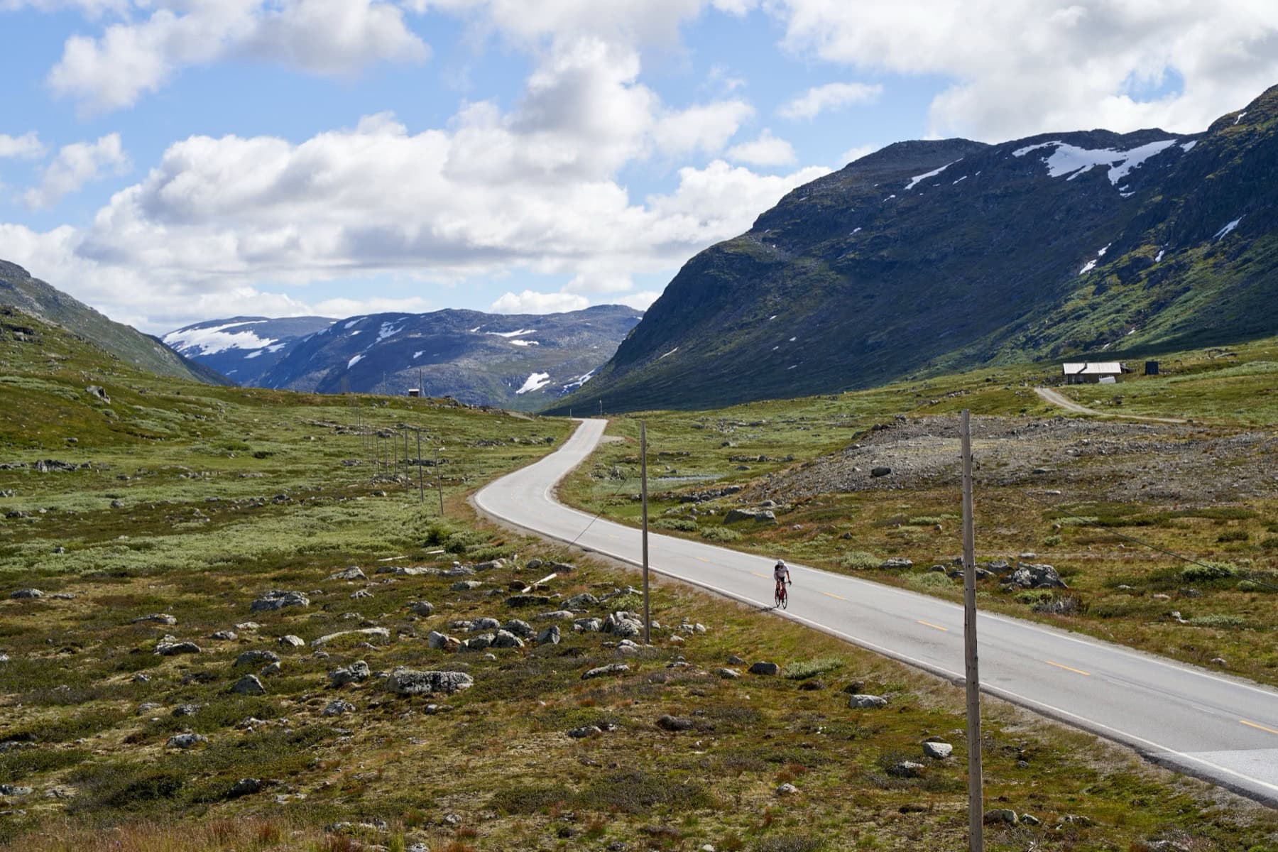 Flåm Norvegia: calea ferată Flåmsbana și 7 lucruri de văzut în 2026 12 Traseul de ciclism Rallarvegen