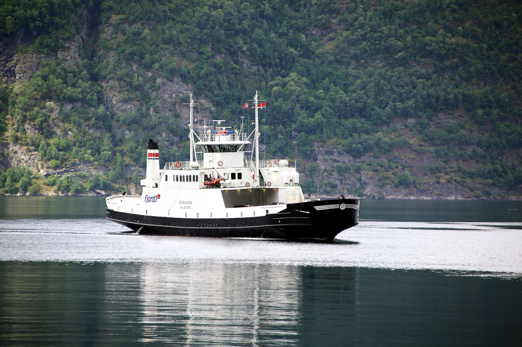 Geirangerfjord en Noruega: 8 cosas que ver y hacer en el fiordo más famoso 15 Cómo llegar a Geiranger