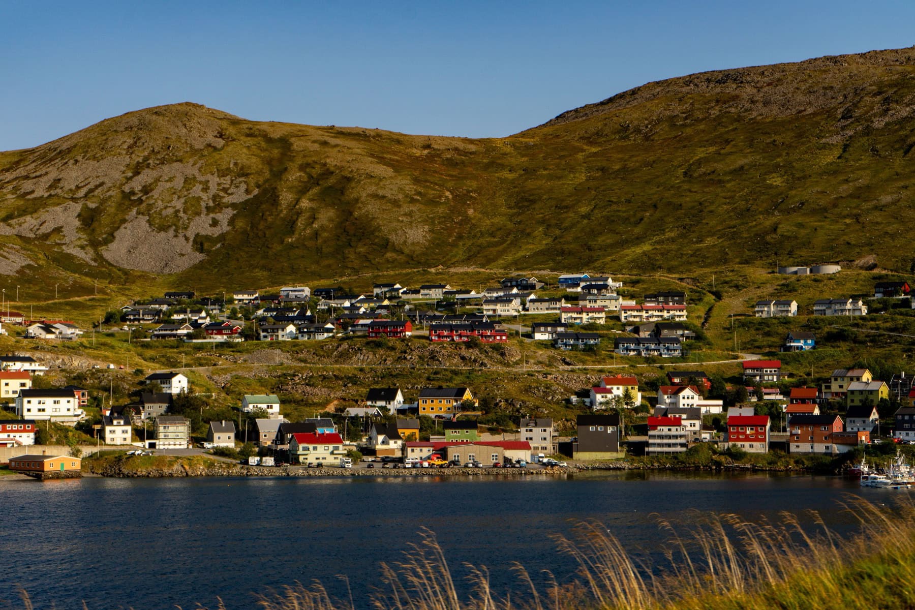 Nordkapp Norvegia: ce să vezi în cel mai nordic punct al Europei în 2026 3 Cazare în împrejurimile Nordkapp