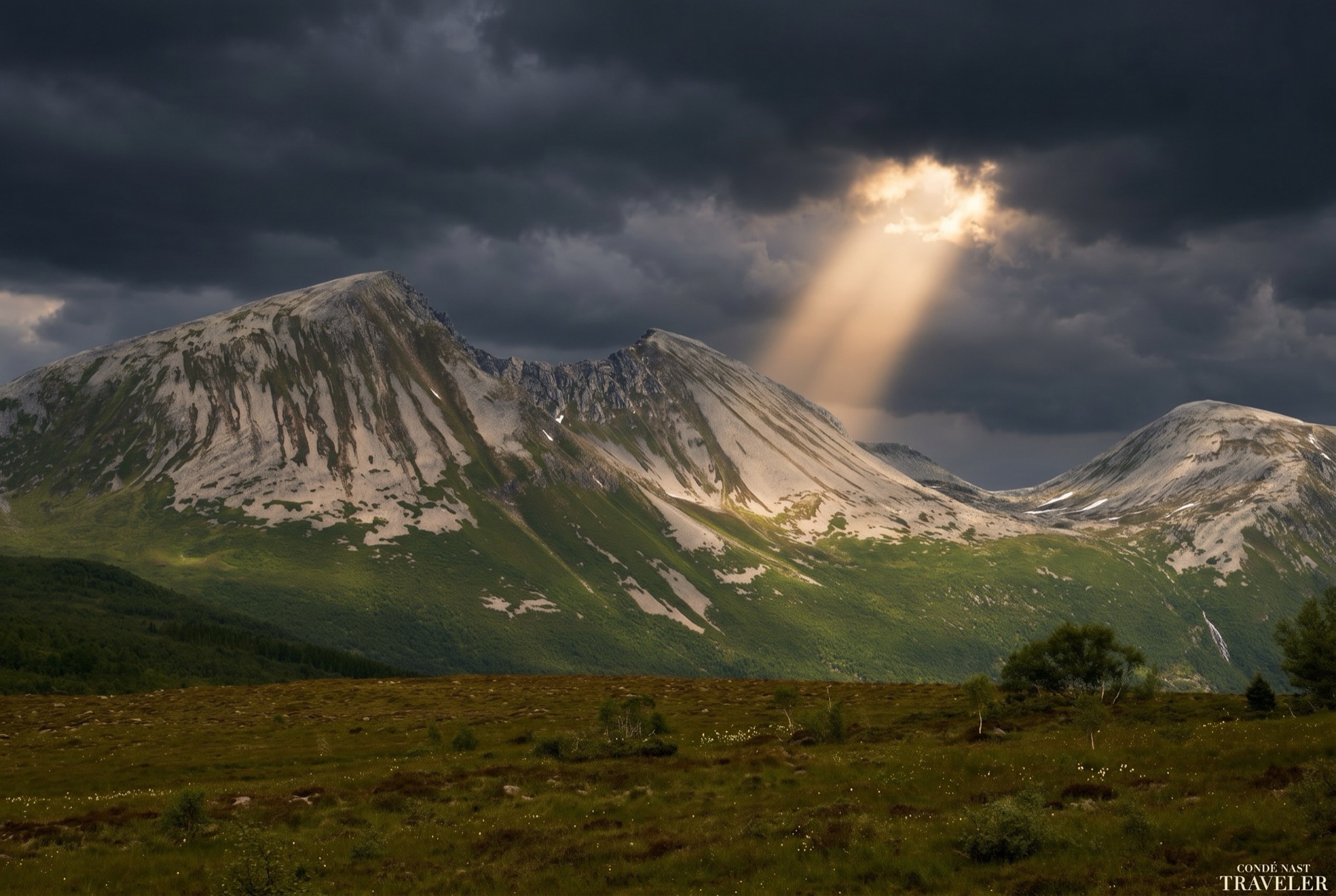 Norwegische Fjorde: Die 12 schönsten, die du 2026 sehen solltest 20 Grat Romsdalseggen über Åndalsnes