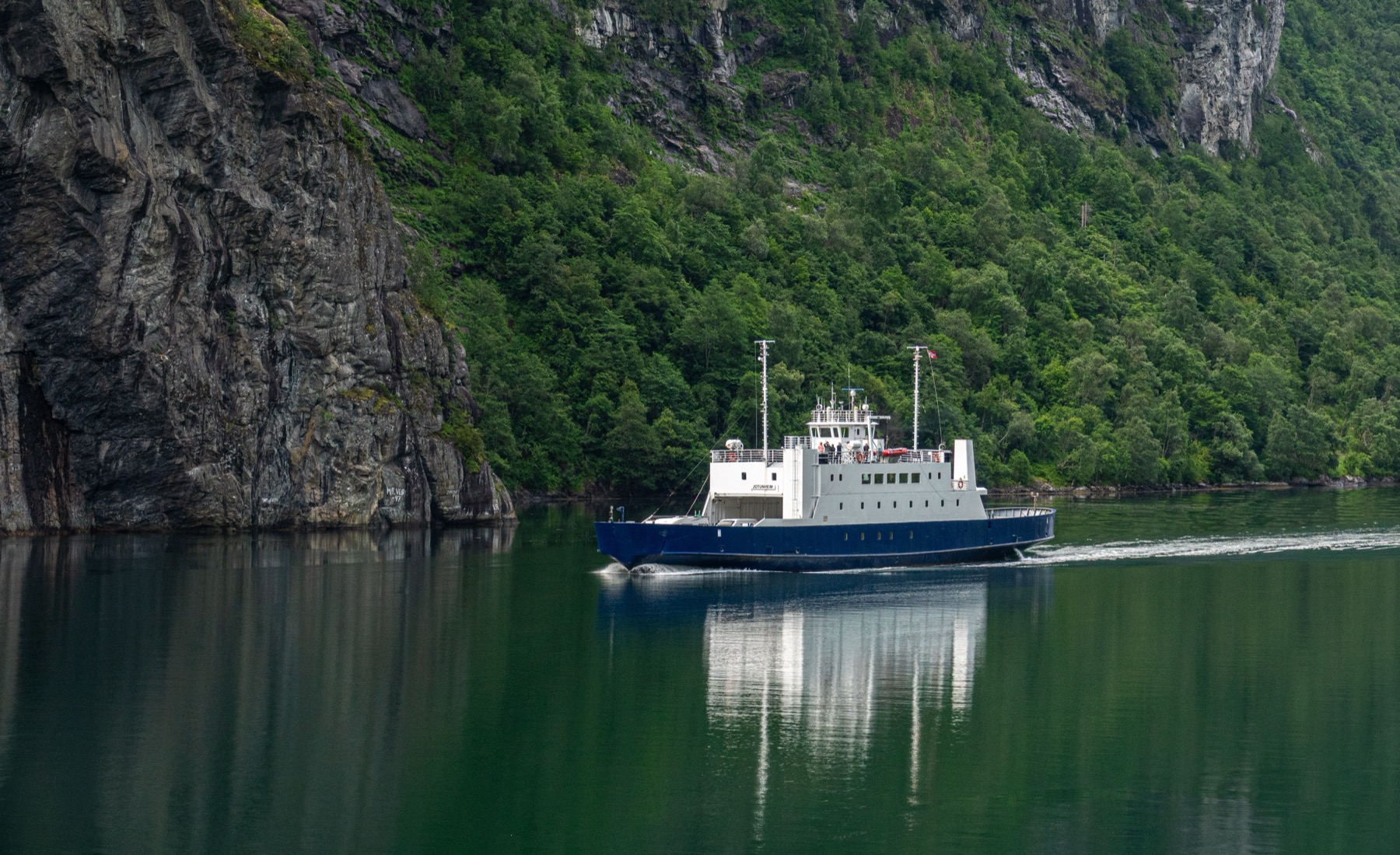 Norwegische Fjorde: Die 12 schönsten, die du 2026 sehen solltest 24 Wie man die norwegischen Fjorde am besten erkundet