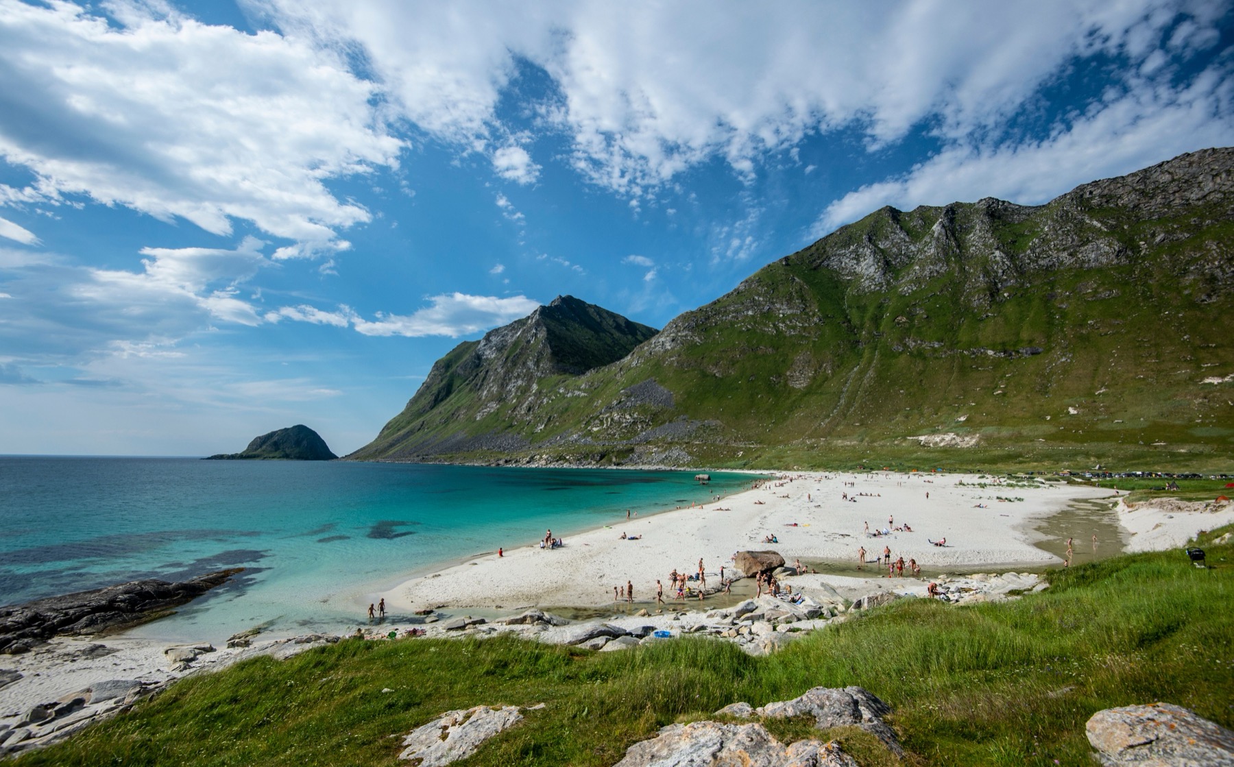 Norvegia con bambini: guida per famiglie e cosa fare nel 2026 13 Spiagge norvegesi e castelli di sabbia