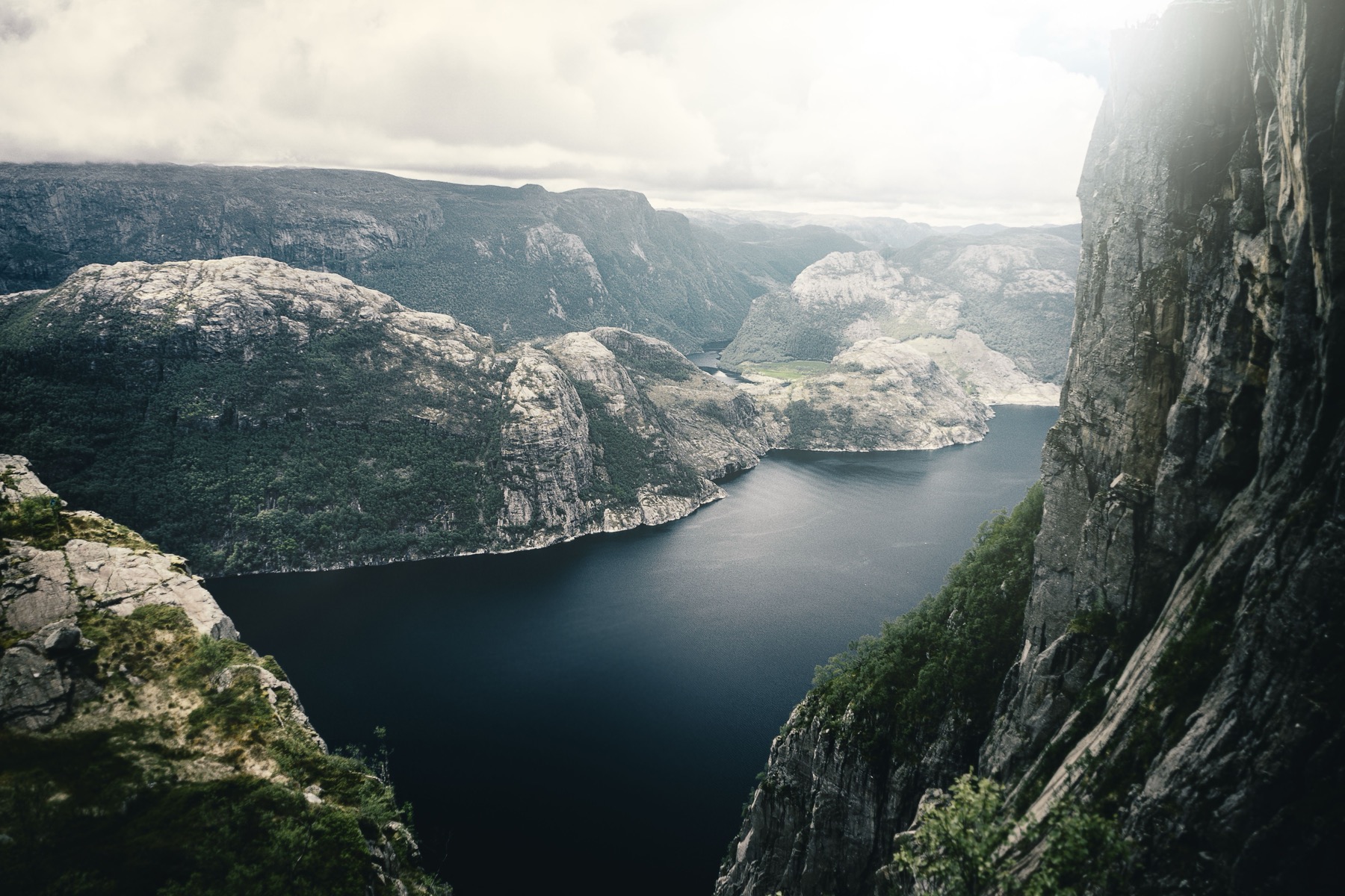 Preikestolen en Norvège : la randonnée vers le Pulpit Rock pas à pas en 2026 7 Le parking et le départ de la randonnée