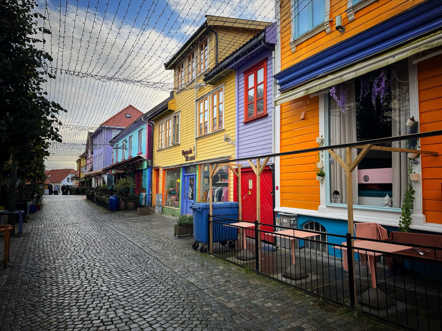 Stavanger, Noruega: 12 lugares que ver en la puerta a Preikestolen 2026 4 Centro histórico y de colores de Stavanger