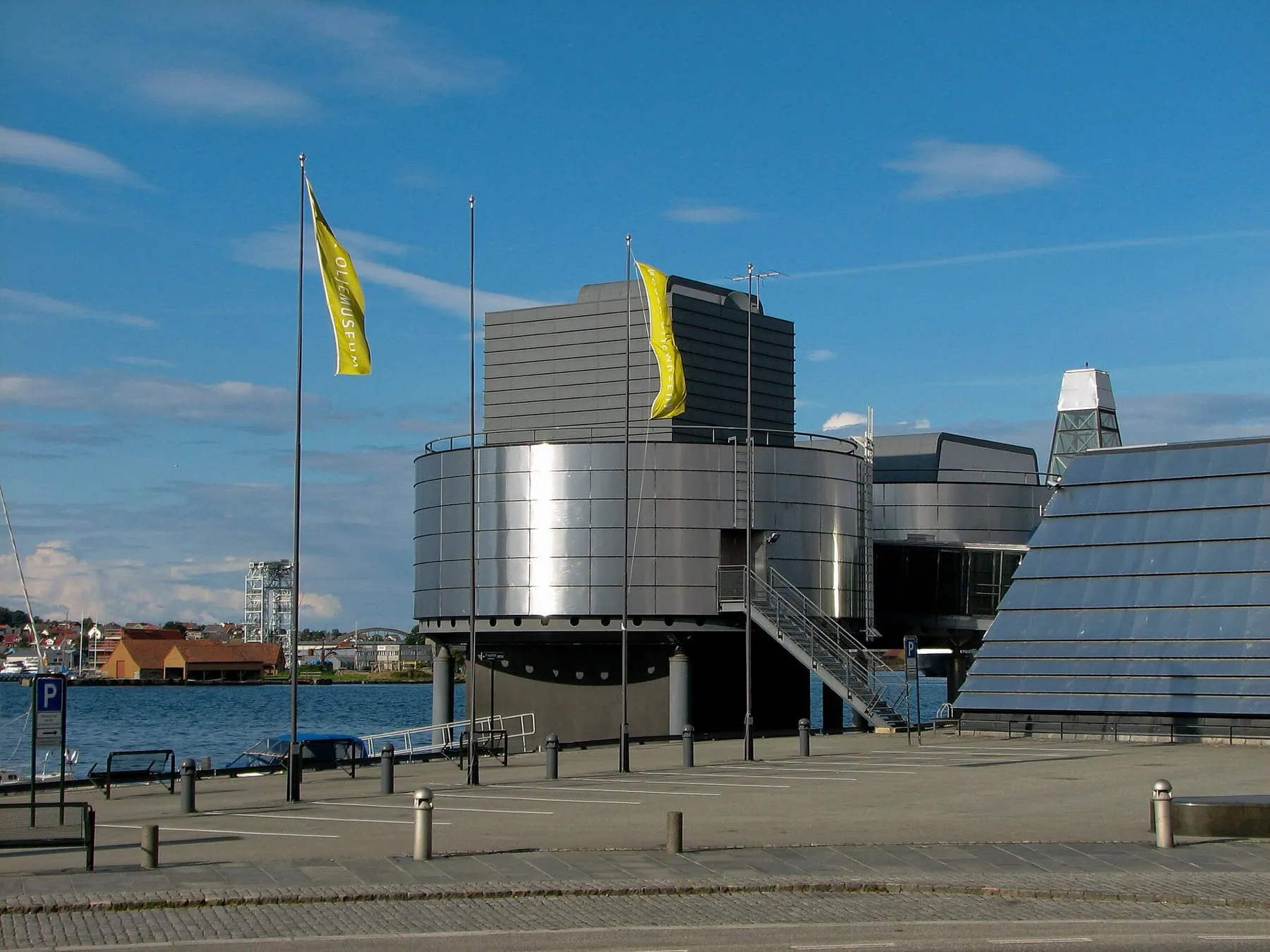 Stavanger, Norvégia: 12 tipp, mit érdemes látni a Preikestolen kapujában 2026 9 Norvég Olajmúzeum
