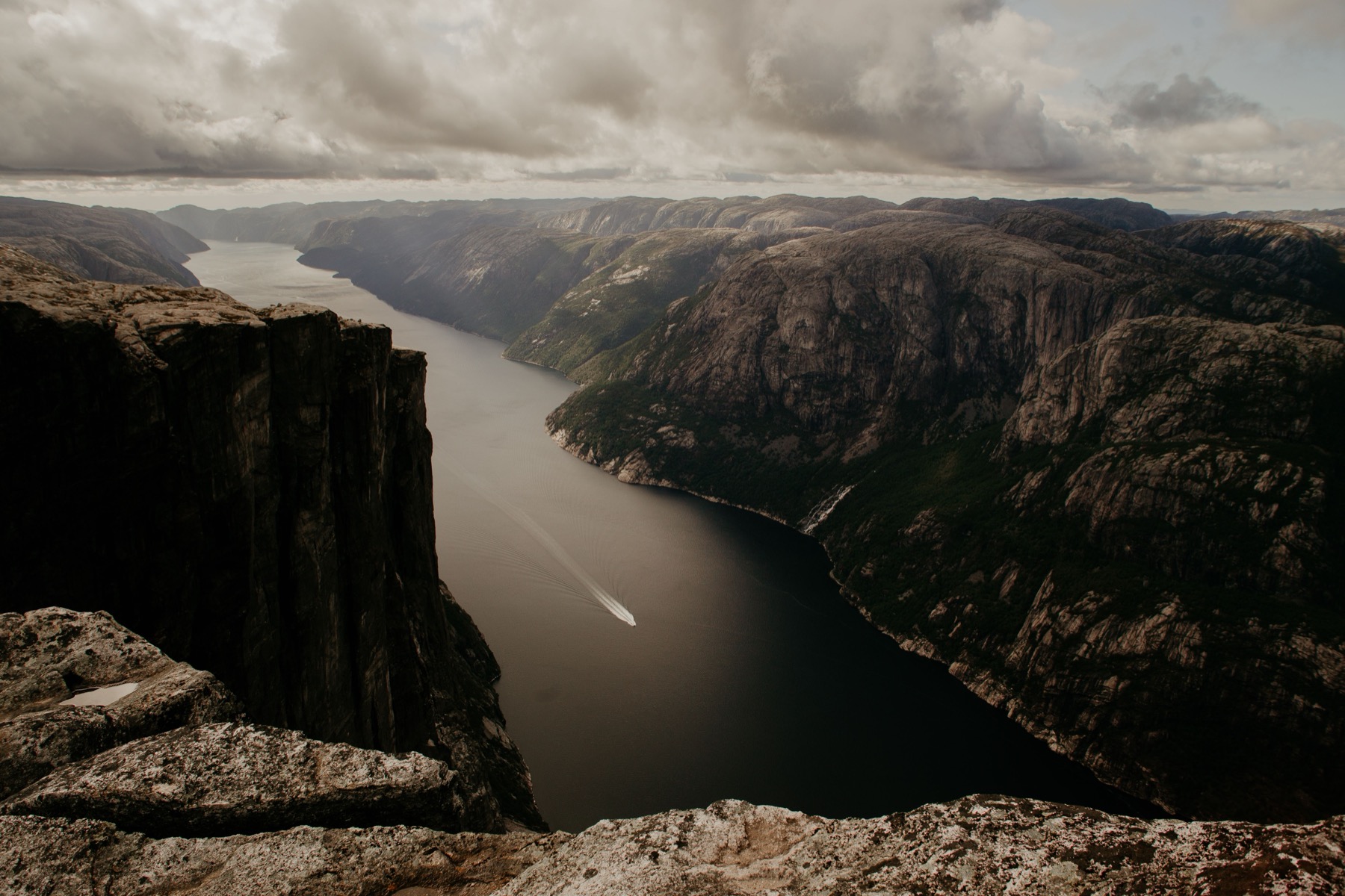 Stavanger, Noruega: 12 lugares que ver en la puerta a Preikestolen 2026 15 Excursiones en barco por el Lysefjord