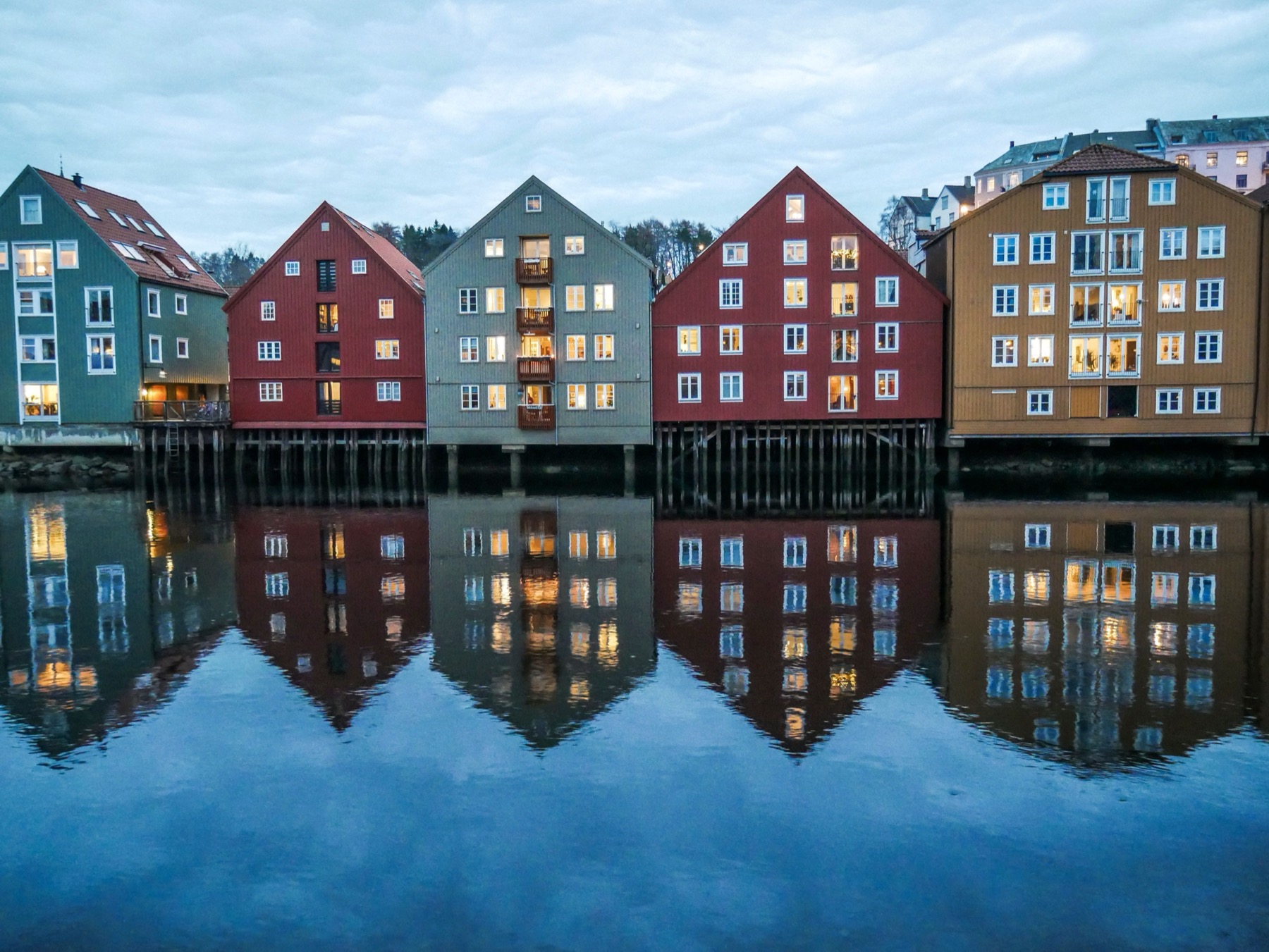 Trondheim, Norsko: 12 tipů, co vidět ve městě katedrály Nidaros 9 Ikonické čtvrti a výhledy na město
