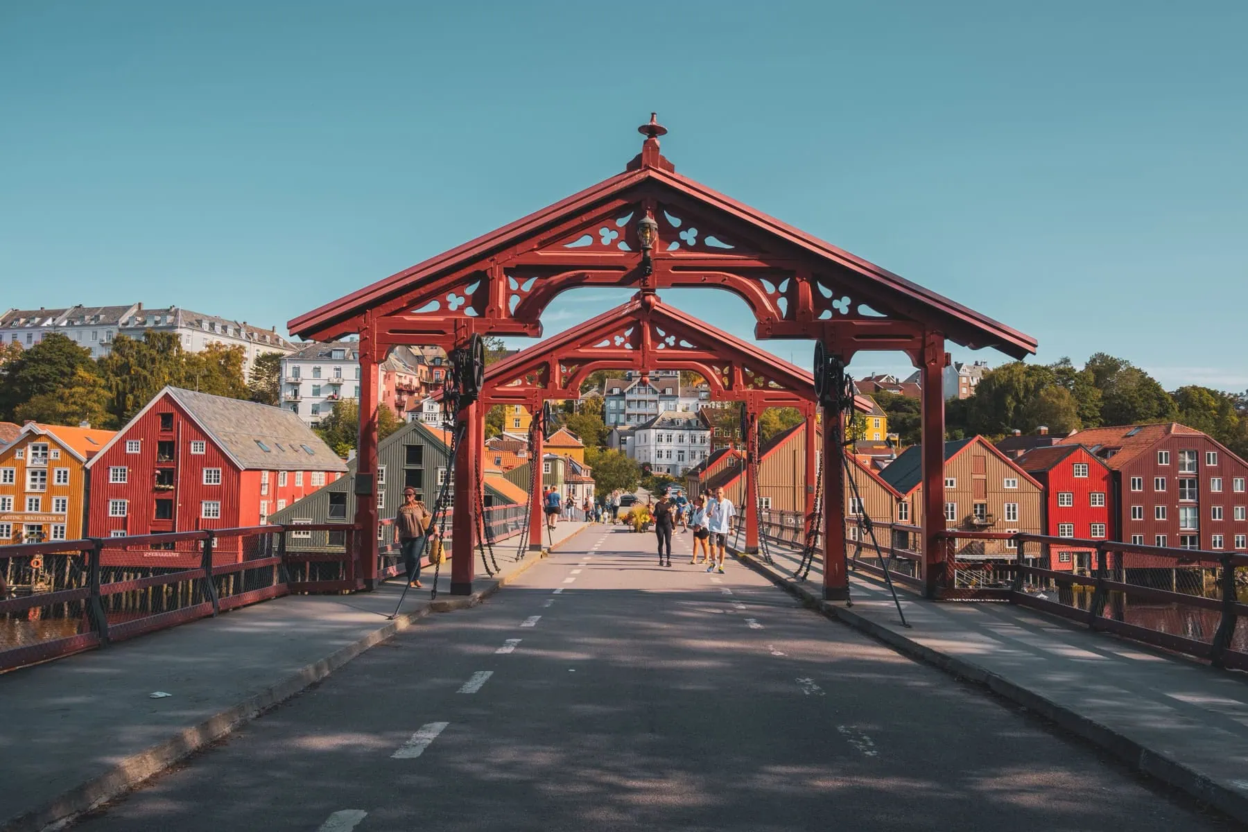 Trondheim, Norsko: 12 tipů, co vidět ve městě katedrály Nidaros 11 Starý most Gamle Bybro