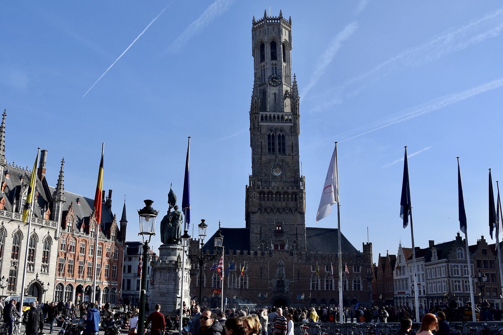 Brugia w Belgii: 16 pomysłów, co zobaczyć i robić w 2026 roku 6 Wejście na ikoniczną dzwonnicę Belfort