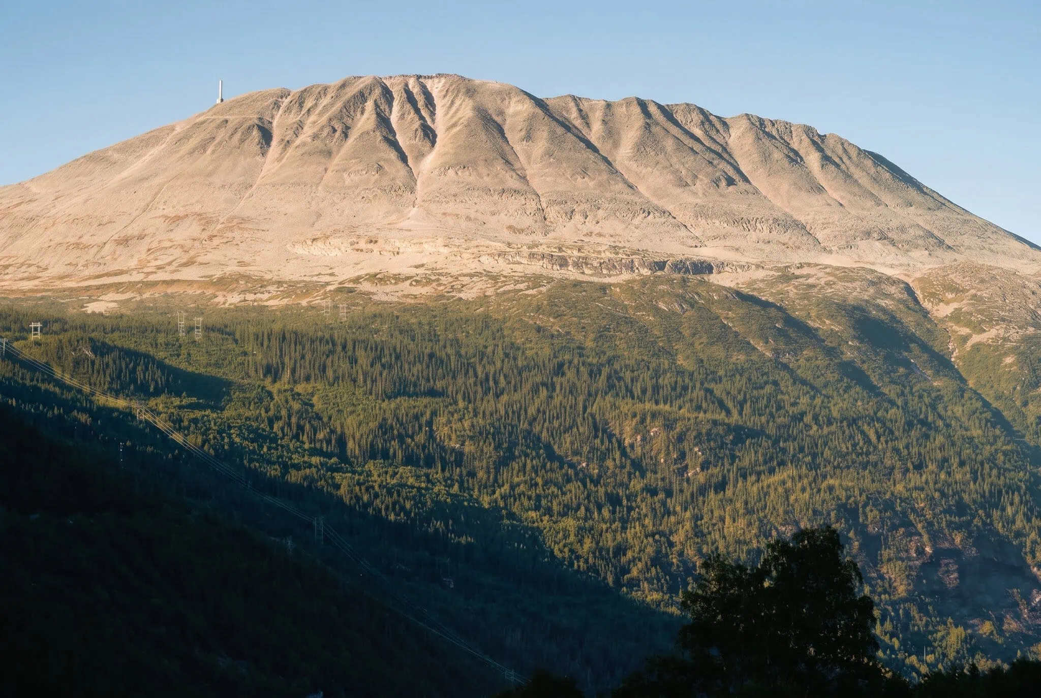 Norvégia: 50 tipp, mit érdemes megnézni — a legszebb helyek és fjordok 2026-ban 20 Gaustatoppen hegy a Telemark régióban