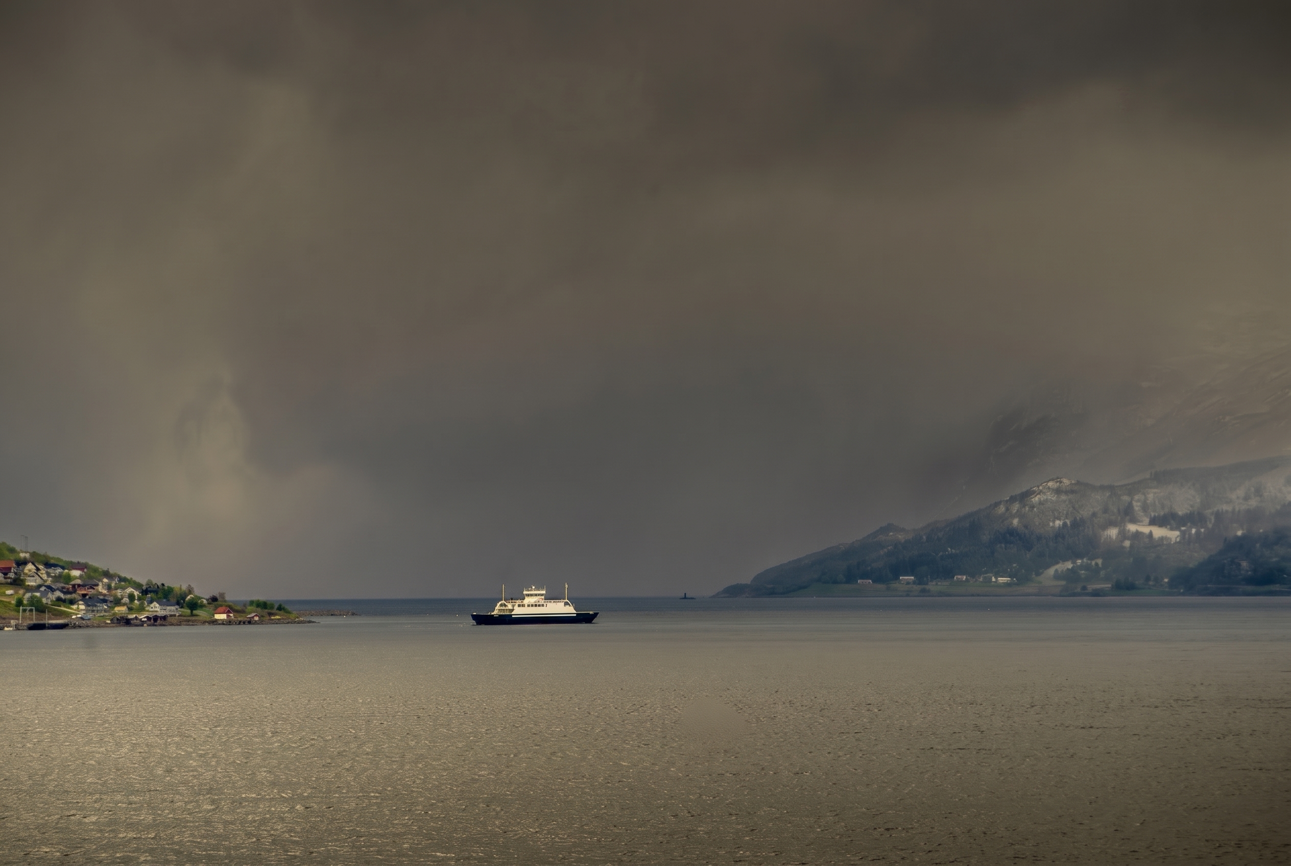 Noorwegen: 50 tips wat te zien — de mooiste plekken en fjorden in 2026 63 Reizen door Noorwegen met auto en veerboten