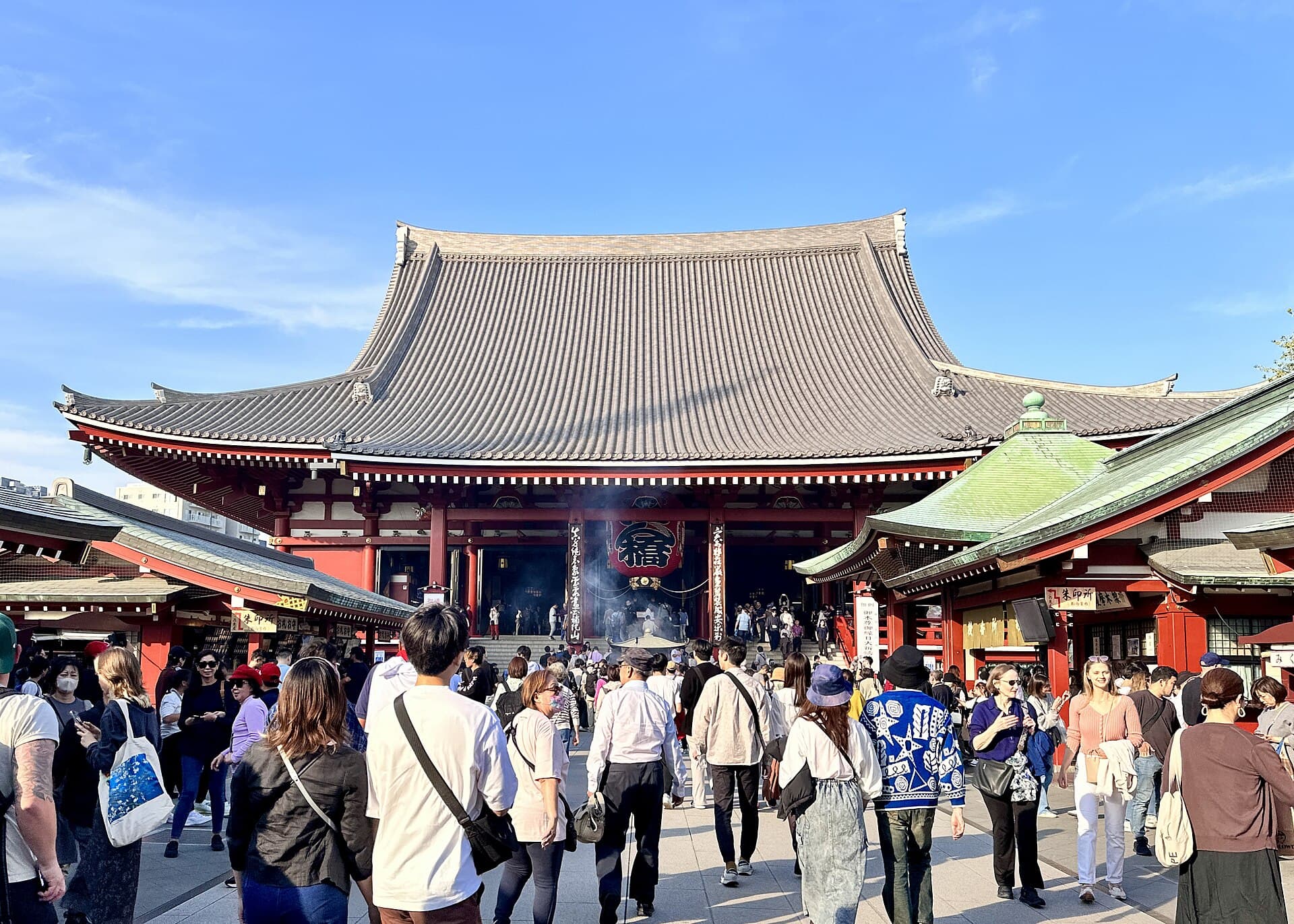 Vacanță în Japonia: 21 de sfaturi despre ce să vezi în 2026 8 Atmosferă tradițională în cartierul Asakusa