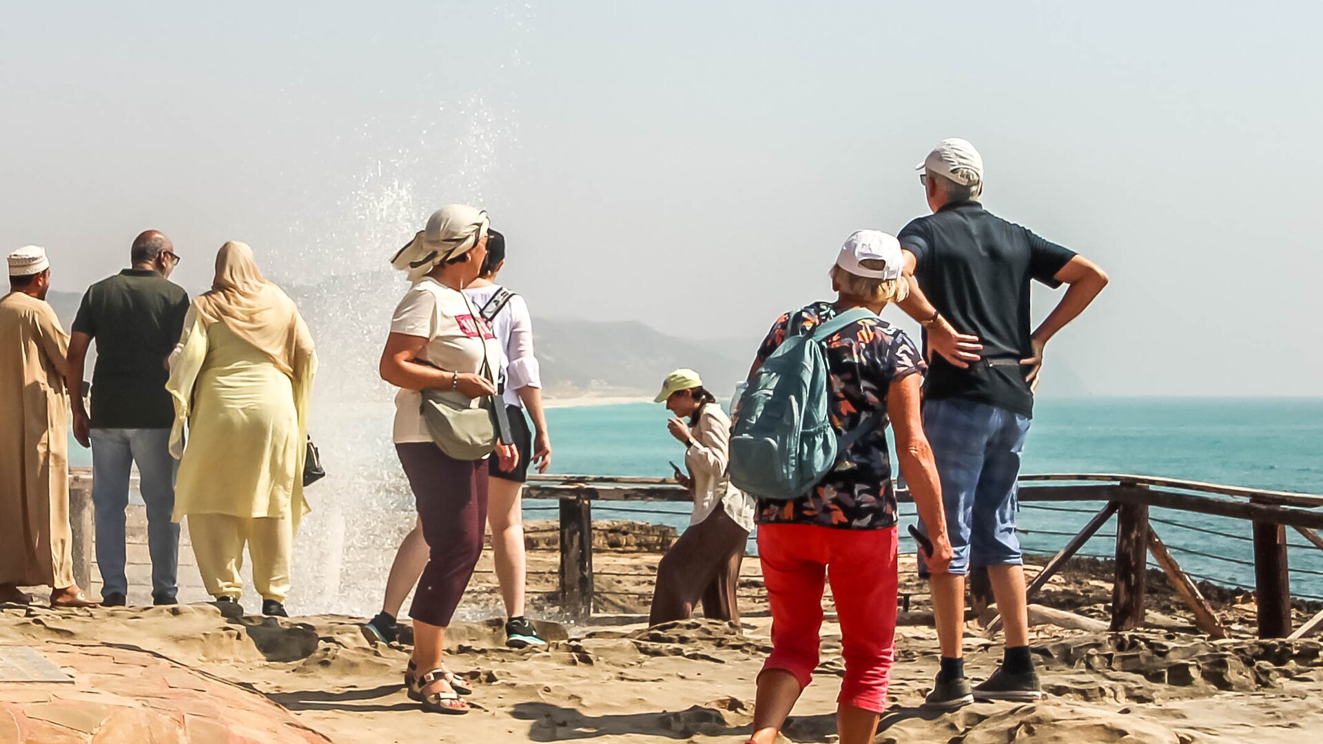 Salalah, Omán: 15 lugares que ver + mejores resorts de playa 2026 6 Géiseres marinos blowholes cerca de Mughsail