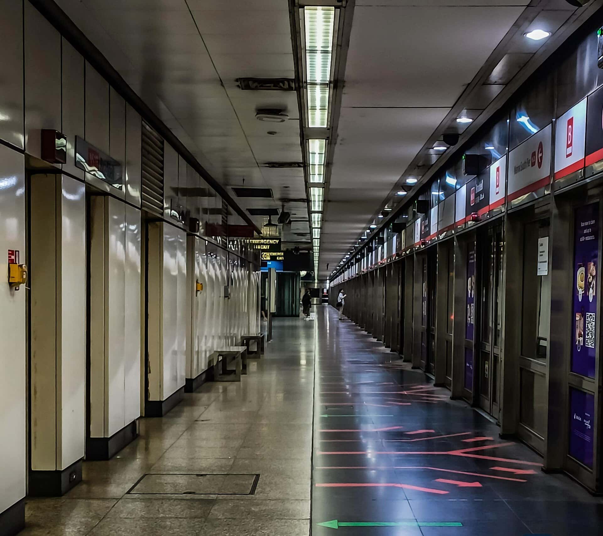 Singapore în 2-3 zile: itinerariu și ce să vezi în 2026 3 Metroul MRT din Singapore