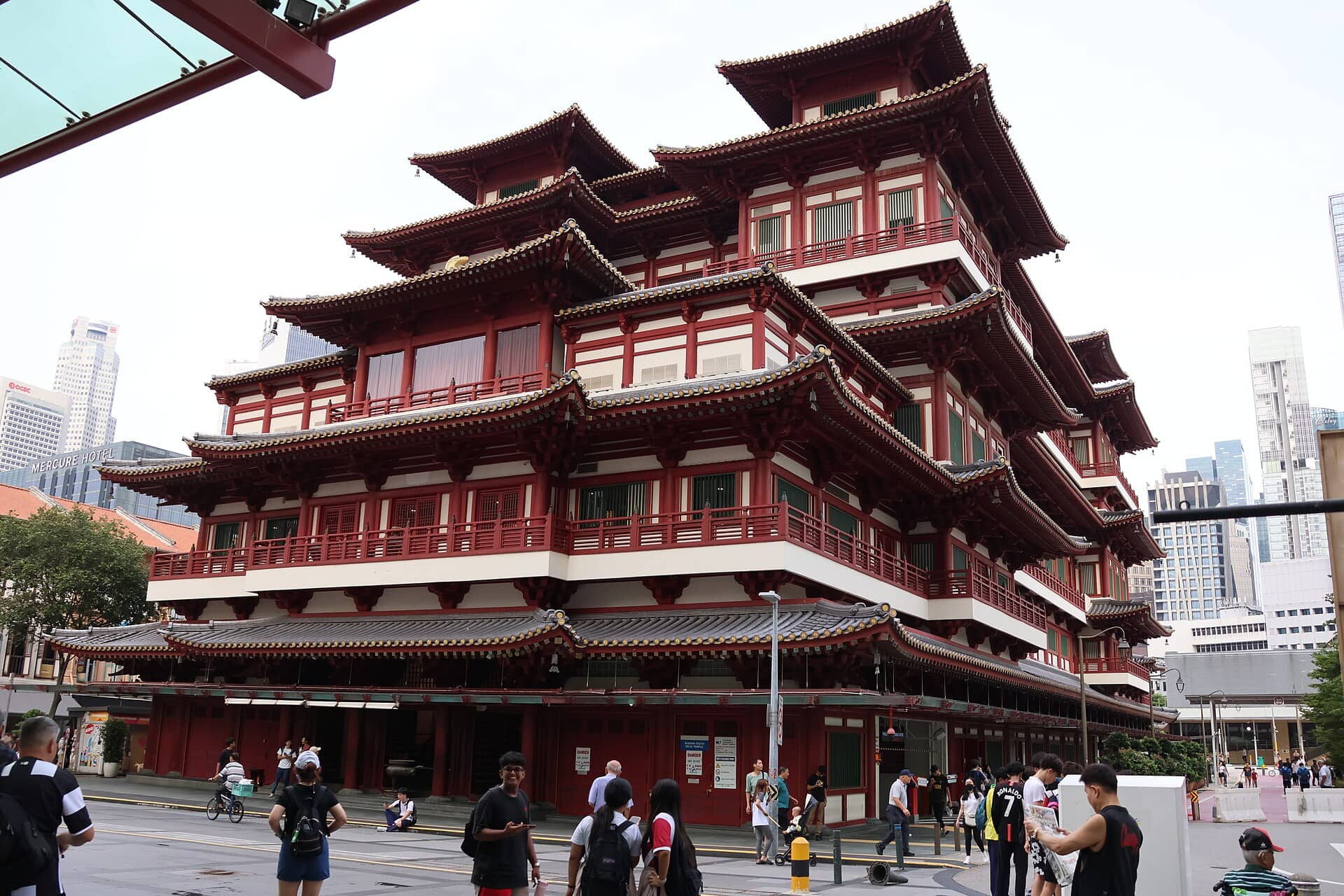 Singapore în 2-3 zile: itinerariu și ce să vezi în 2026 6 Ziua 2: cartierul Chinatown și templele