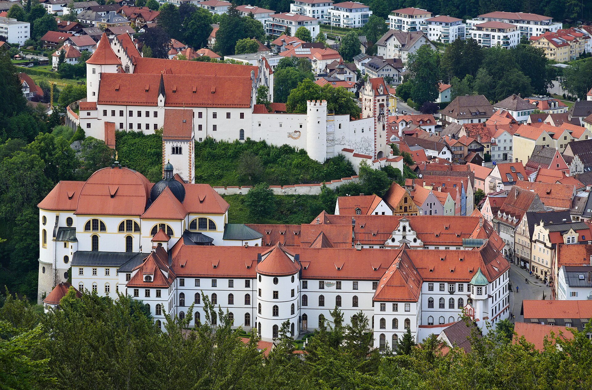 Castelo de Neuschwanstein na Alemanha: 14 dicas do que ver em 2026 13 Cidade histórica de Füssen