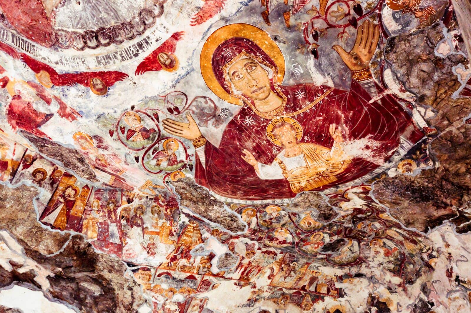 Monastero di Ostrog: 8 consigli per il luogo di pellegrinaggio scavato nella roccia 2026 15 Domande frequenti