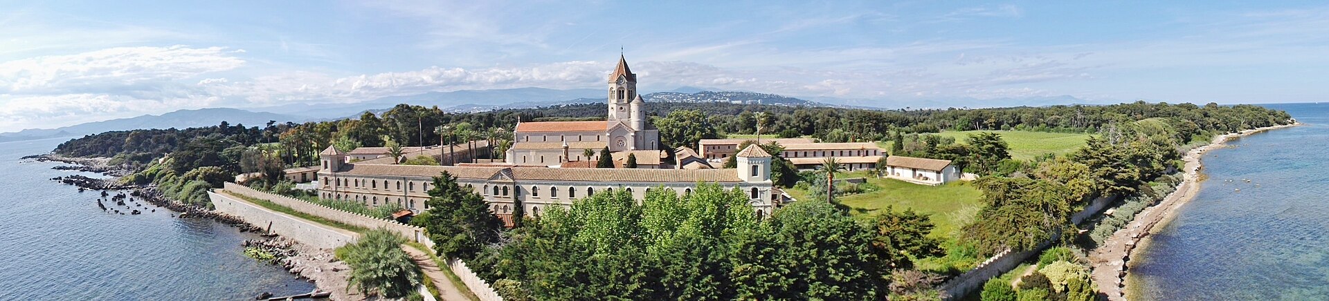 Ostrov Saint-Honorat