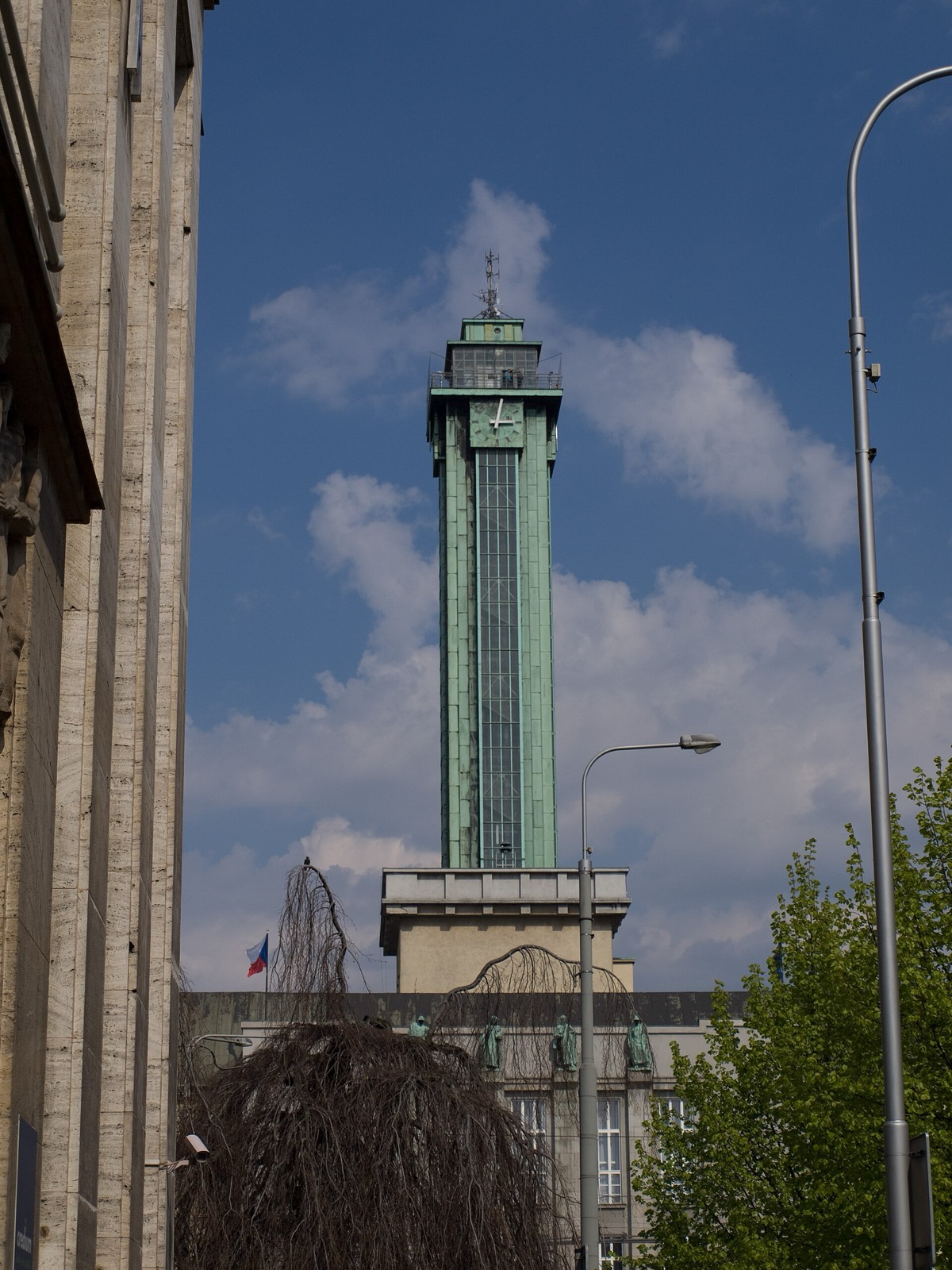 Ostrava in Tsjechië: 12 tips wat te zien, doen en daguitstapjes 2026 11 Uitkijktoren van het nieuwe stadhuis in Ostrava