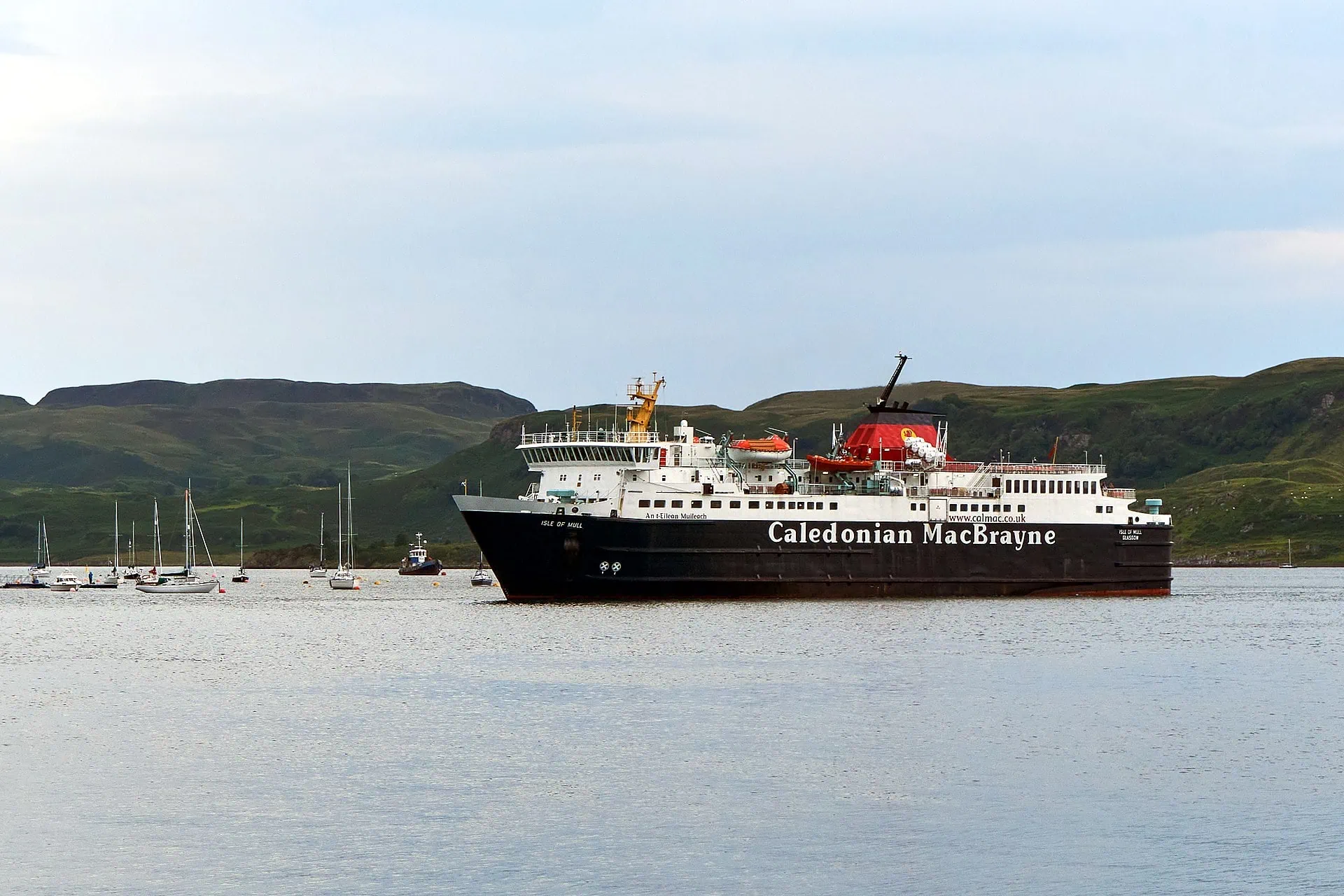 Skócia utazás: 30 tipp, mit nézz meg és hová menj 2026-ban 31 Oban kikötő és a McCaig's Tower