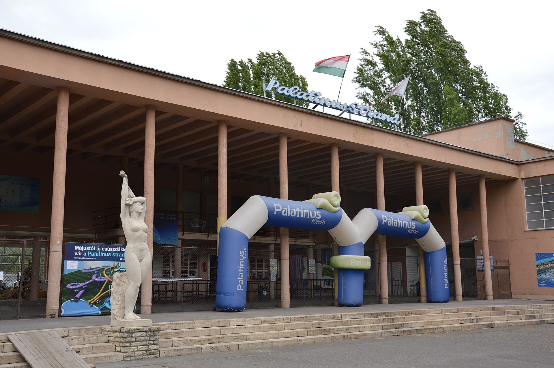 Budapest Thermal Baths: 8 Best Spas + Practical Guide for 2026 126 Entrance to the Palatinus lido on Margaret Island