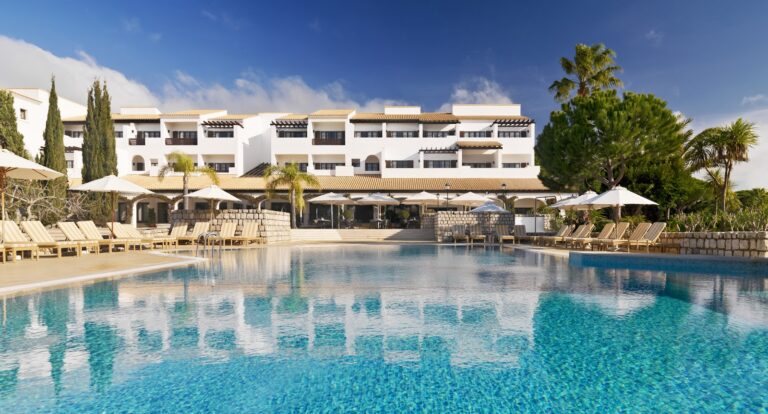 Hotel Pine Cliffs, a Luxury Collection Resort