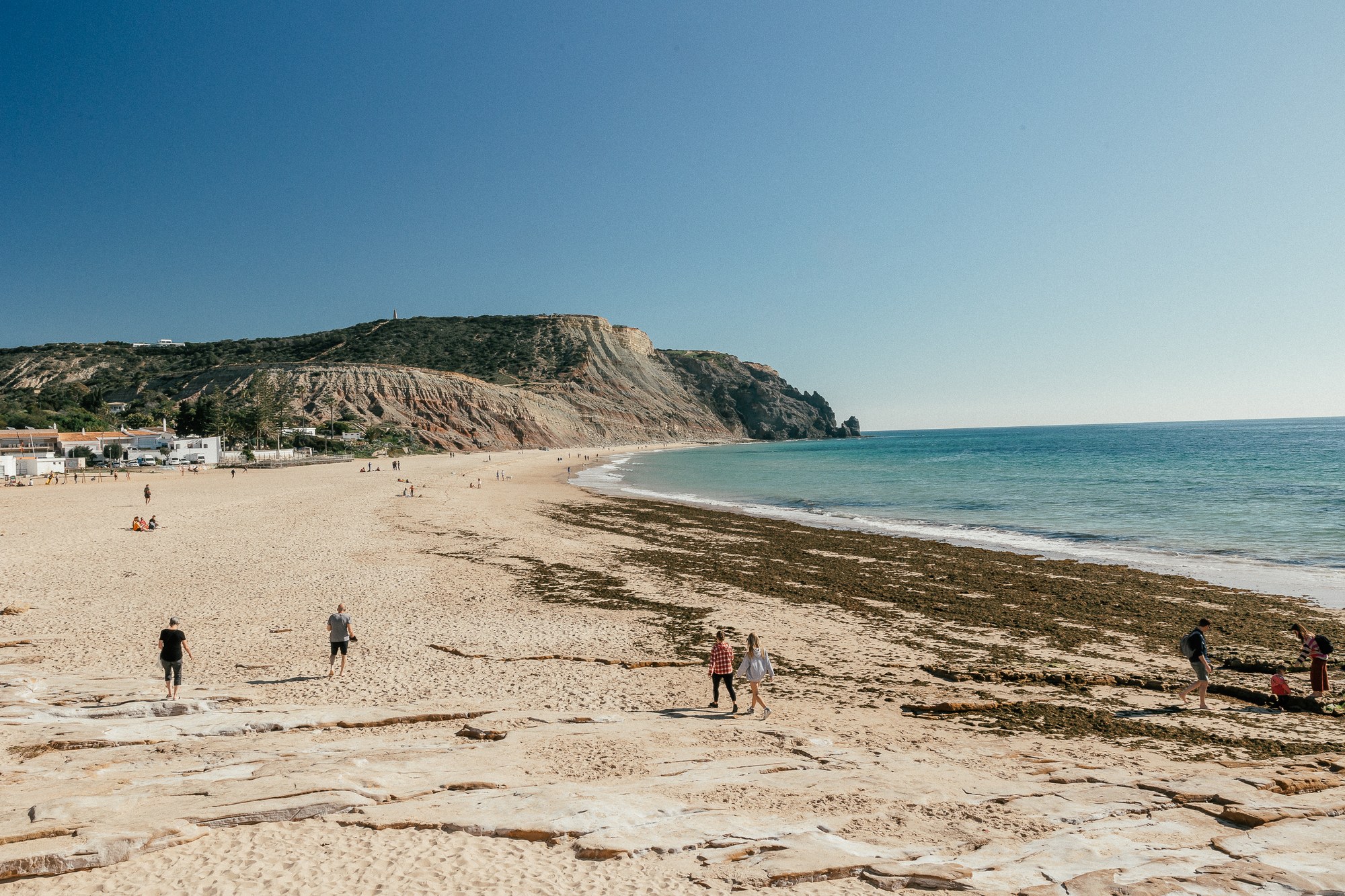 Nejkrásnější pláže Lagosu: 8 tipů, které navštívit a kde se koupat 6 Dlouhá písečná pláž Meia Praia v Lagosu