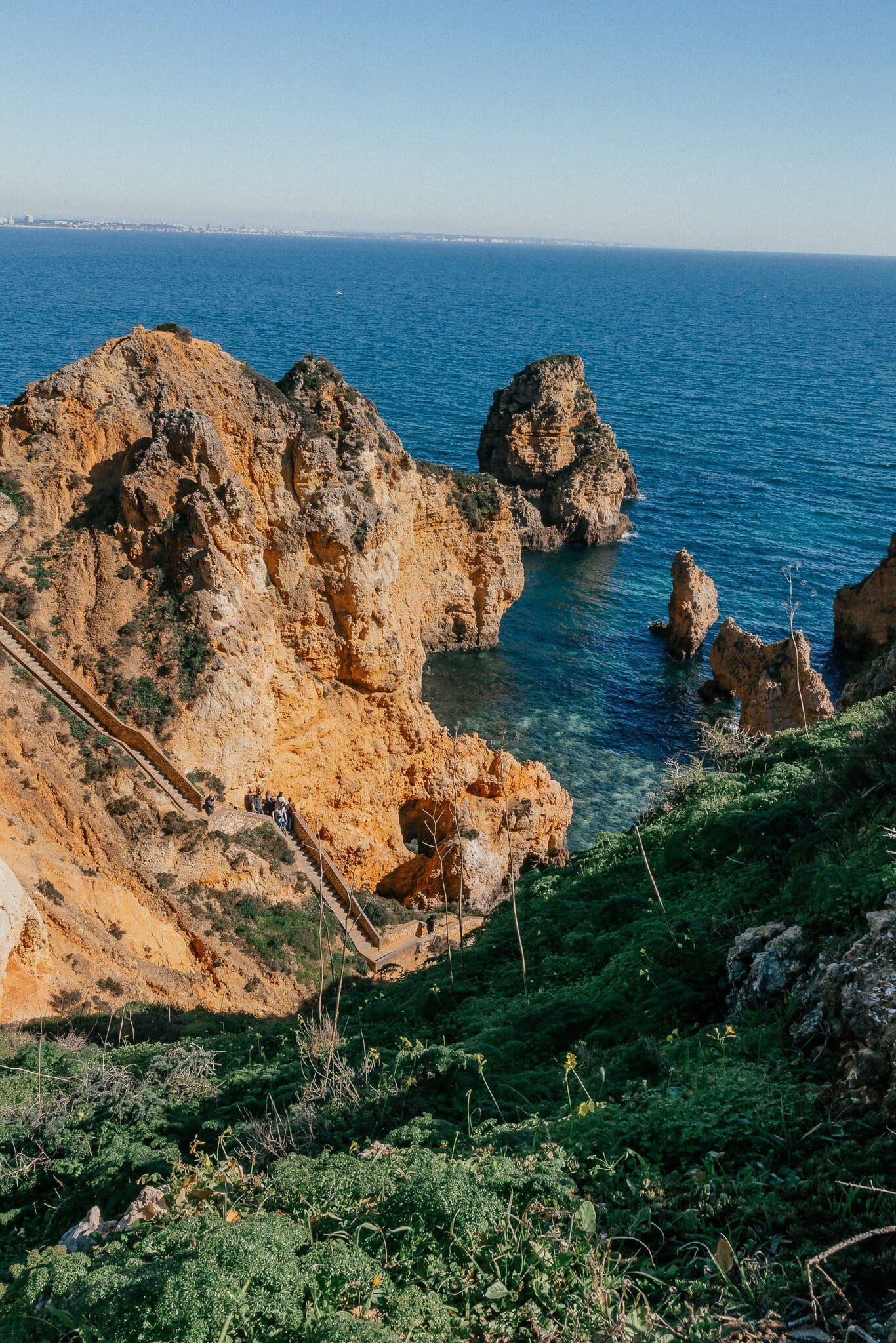 Ponta da Piedade lângă Lagos, Portugalia: faleze, peșteri și sfaturi 1 Apă turcoaz sub falezele Ponta da Piedade, un rai pentru caiac și paddleboard
