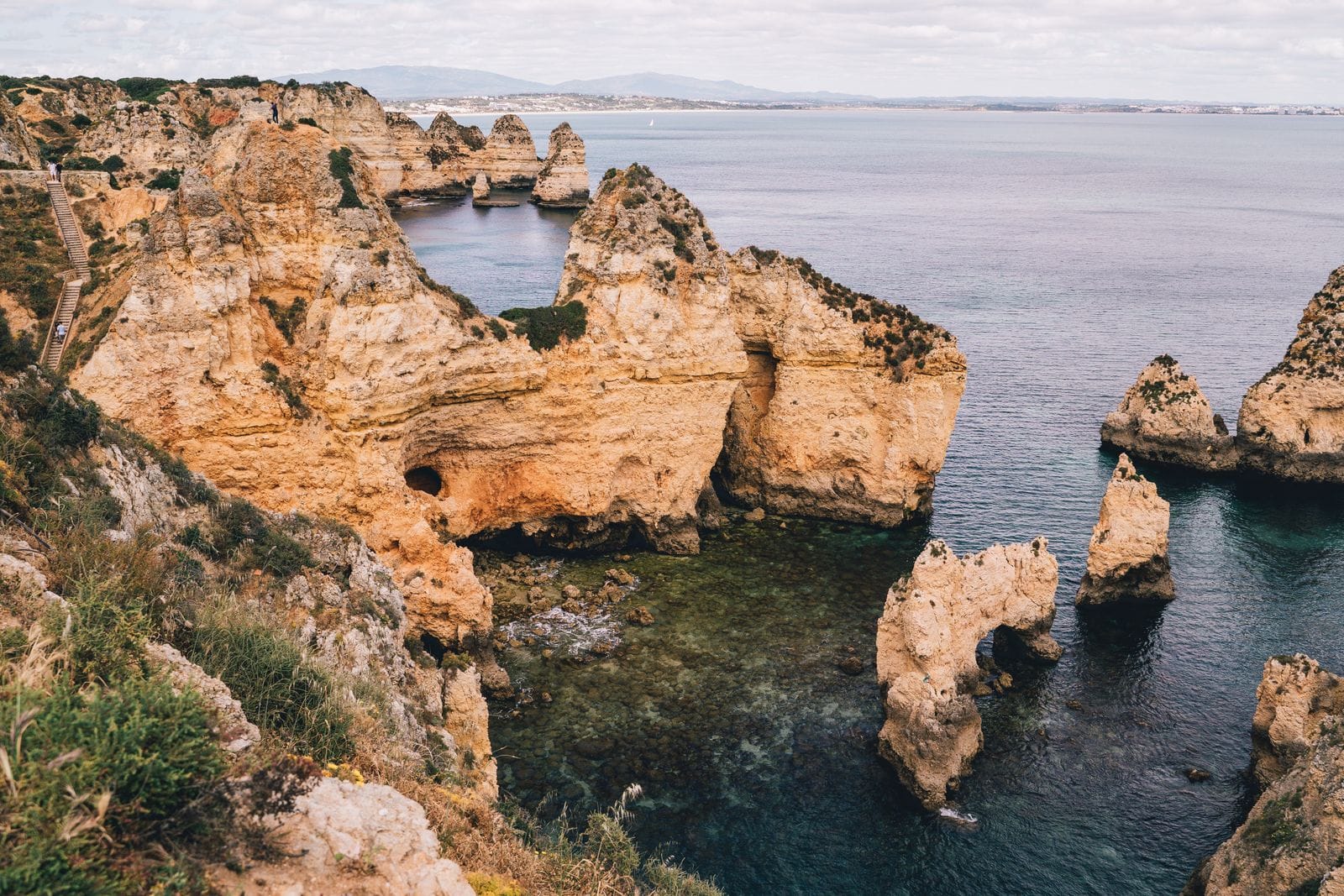 Ponta da Piedade lângă Lagos, Portugalia: faleze, peșteri și sfaturi 17 Cafenelele vegetariene și mâncarea noastră preferată din Lagos