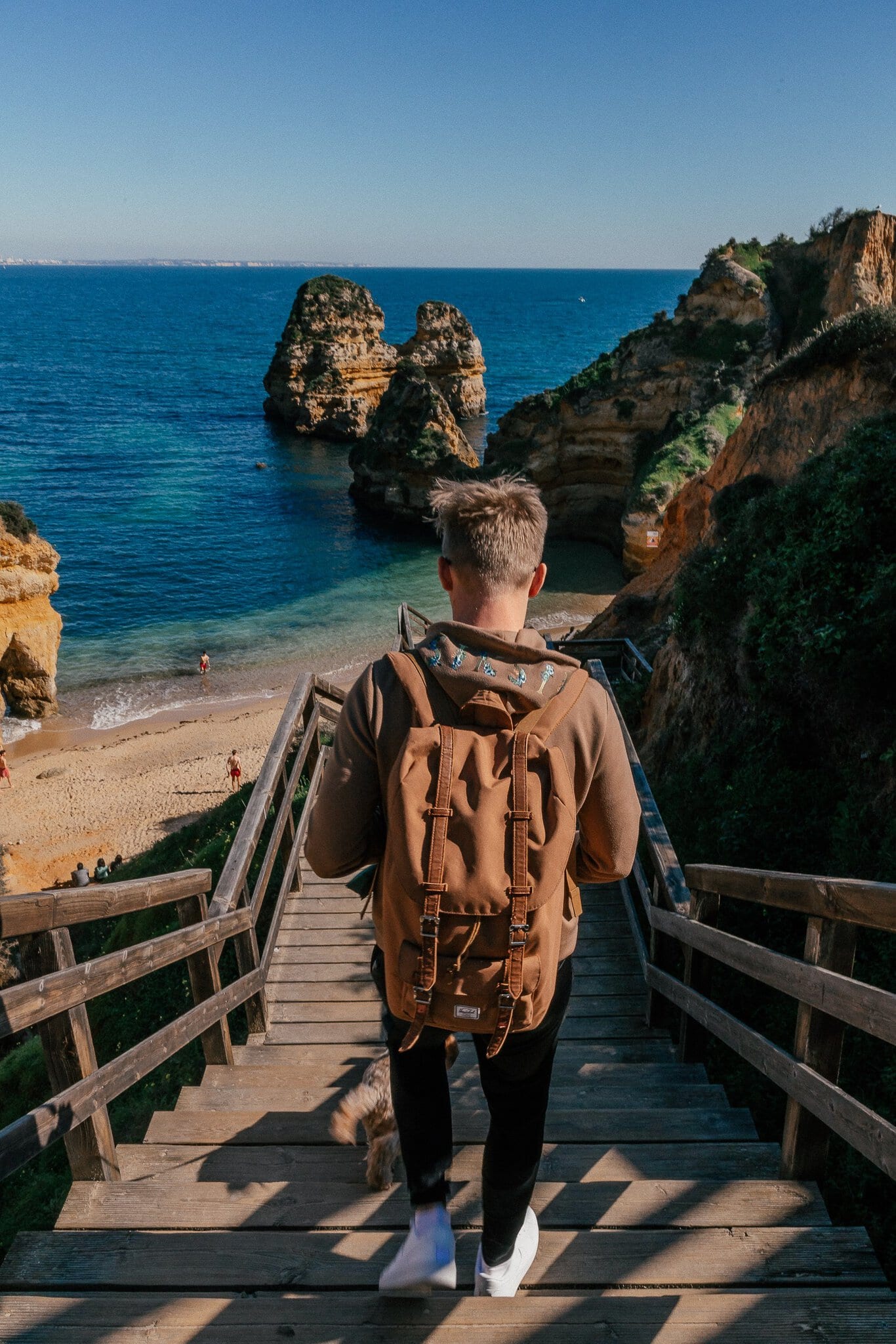 Ponta da Piedade lângă Lagos, Portugalia: faleze, peșteri și sfaturi 8 Promenada de lemn de-a lungul falezelor Ponta da Piedade