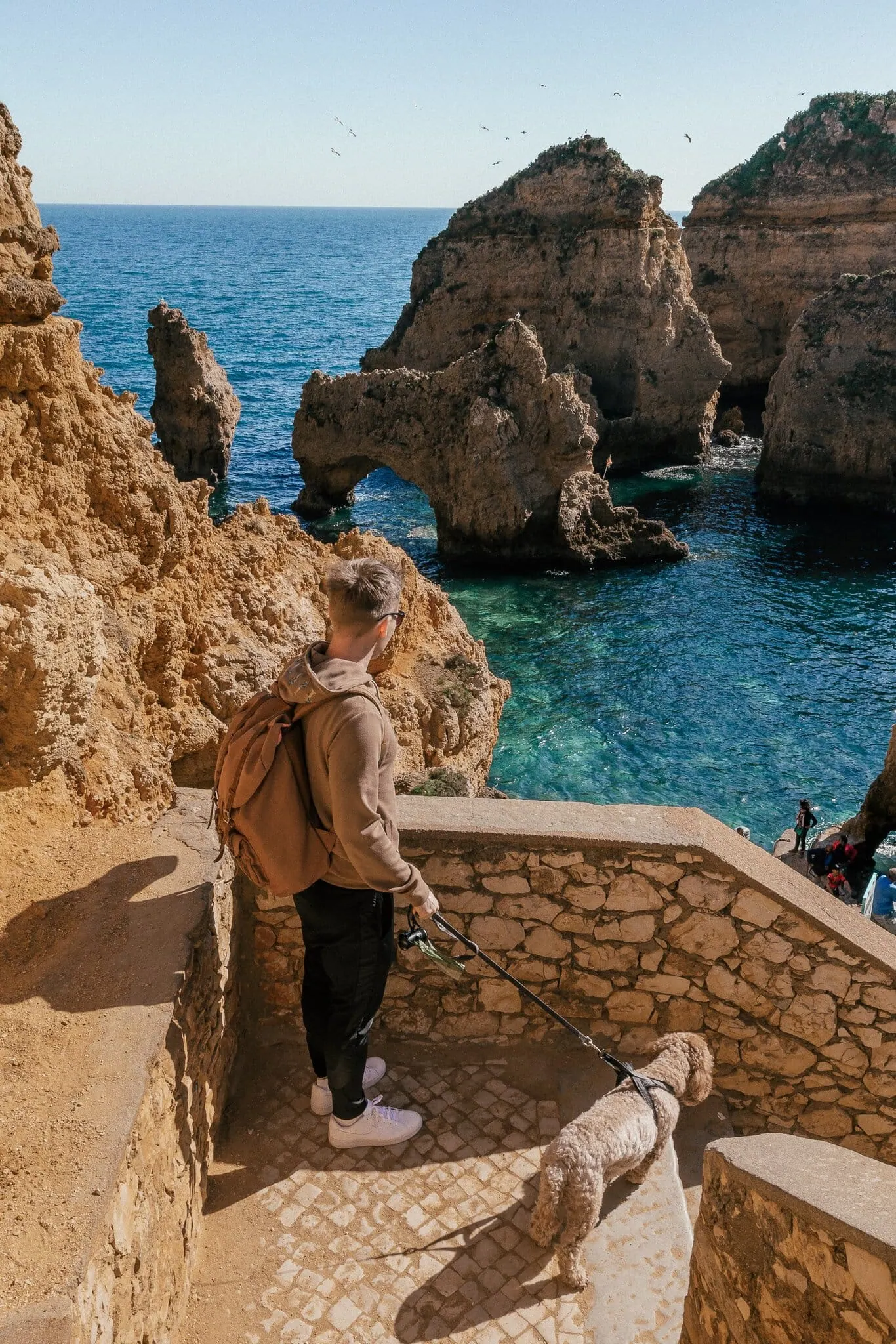 Ponta da Piedade: acantilados y cuevas cerca de Lagos (barcos, escaleras y consejos) 7 Sendero mirador sobre los acantilados de Ponta da Piedade cerca de Lagos