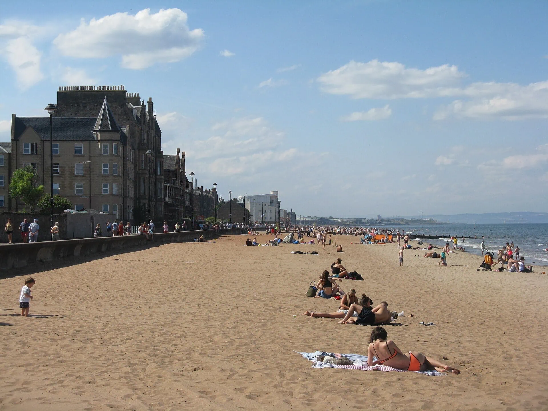 Edinburgh, Skócia: 31 tipp, mit érdemes látni és csinálni 2026-ban 33 Strand és sétány Portobellóban Edinburgh mellett