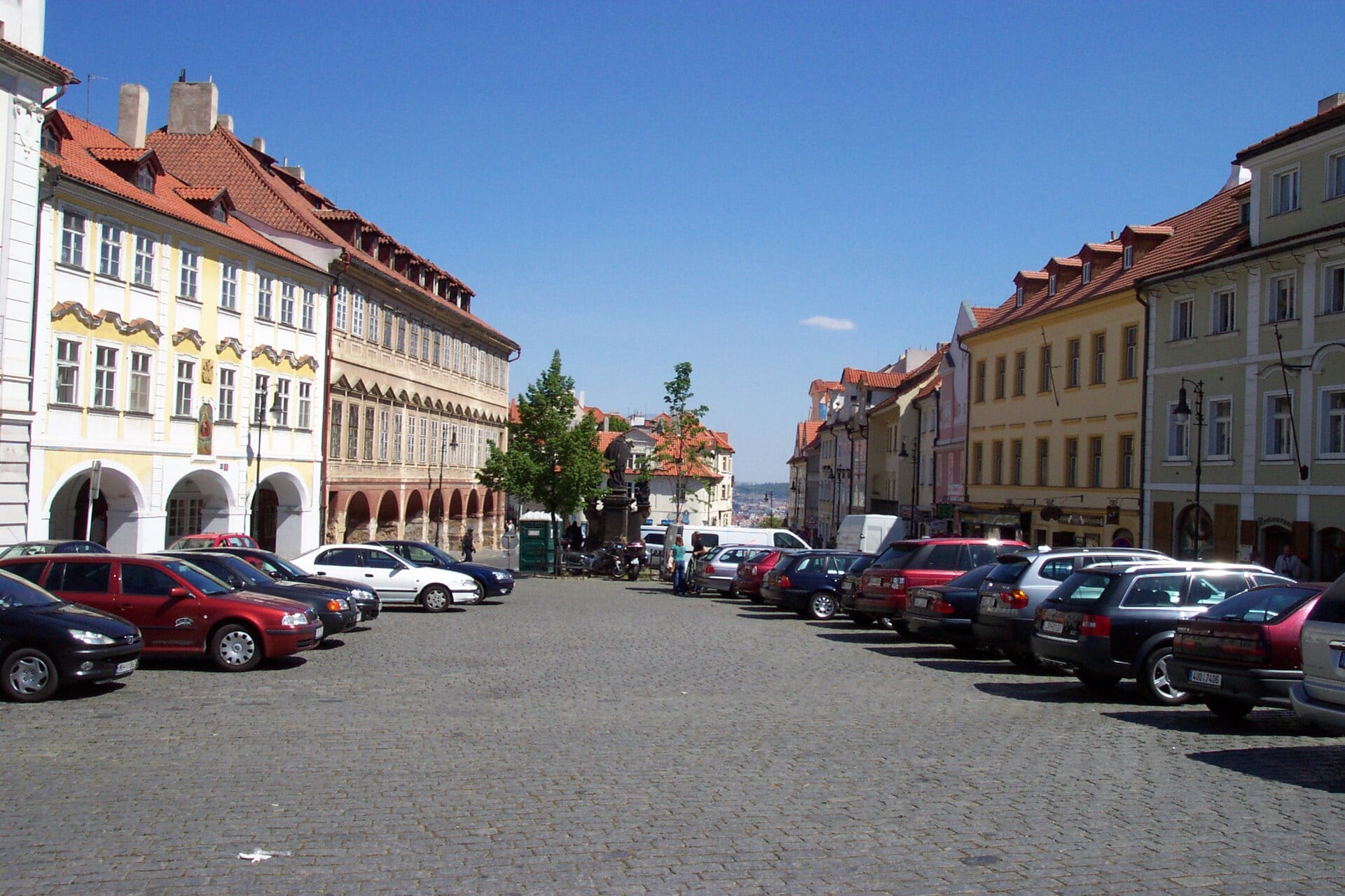 Monastère de Strahov et Lorette : que voir à Hradčany 14 La place Pohořelec