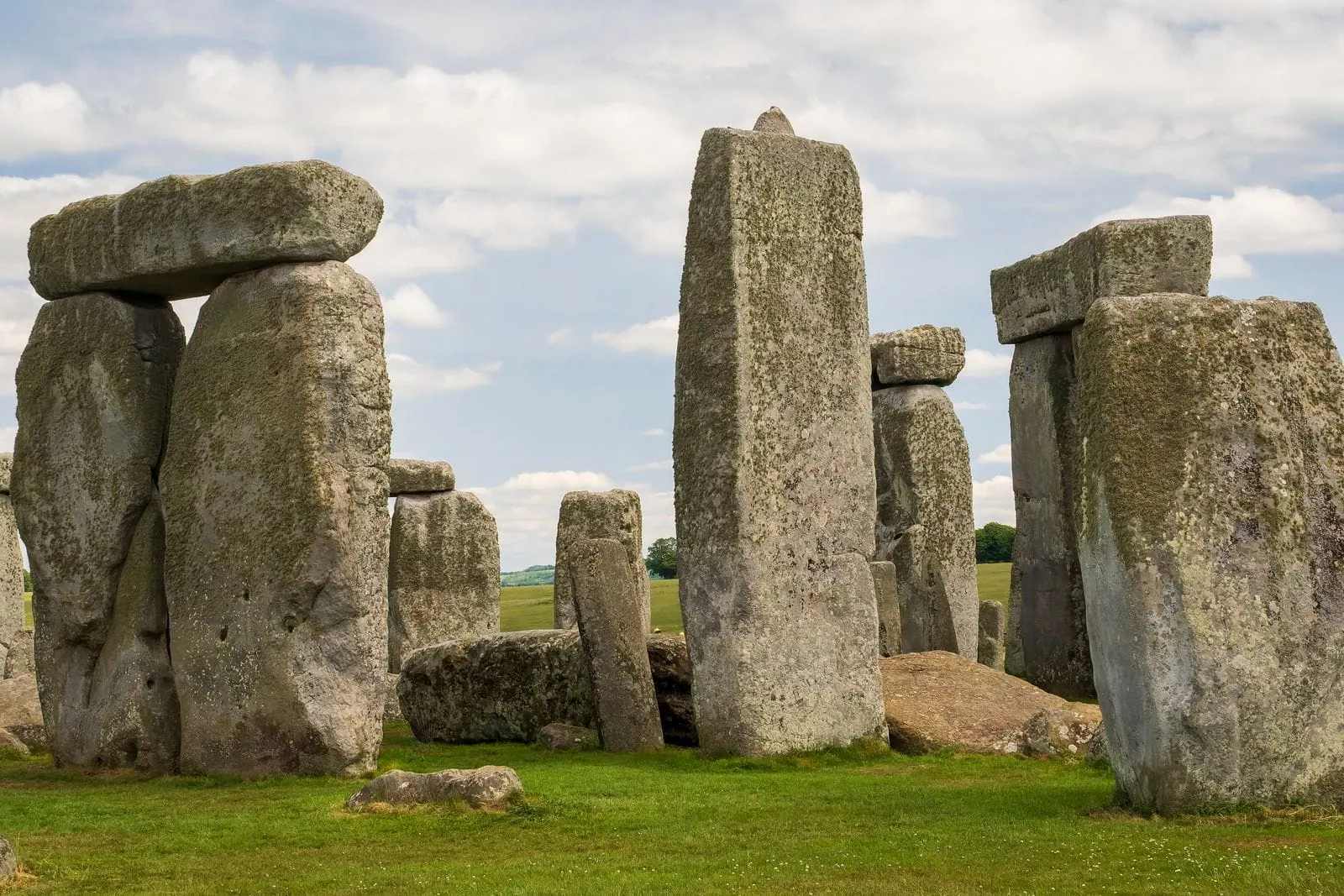 Stonehenge (Anglia): belépő, megközelítés és 12 tipp a környéken 2026-ban 23 Gyakorlati tippek és az utazás új szabályai (ETA)
