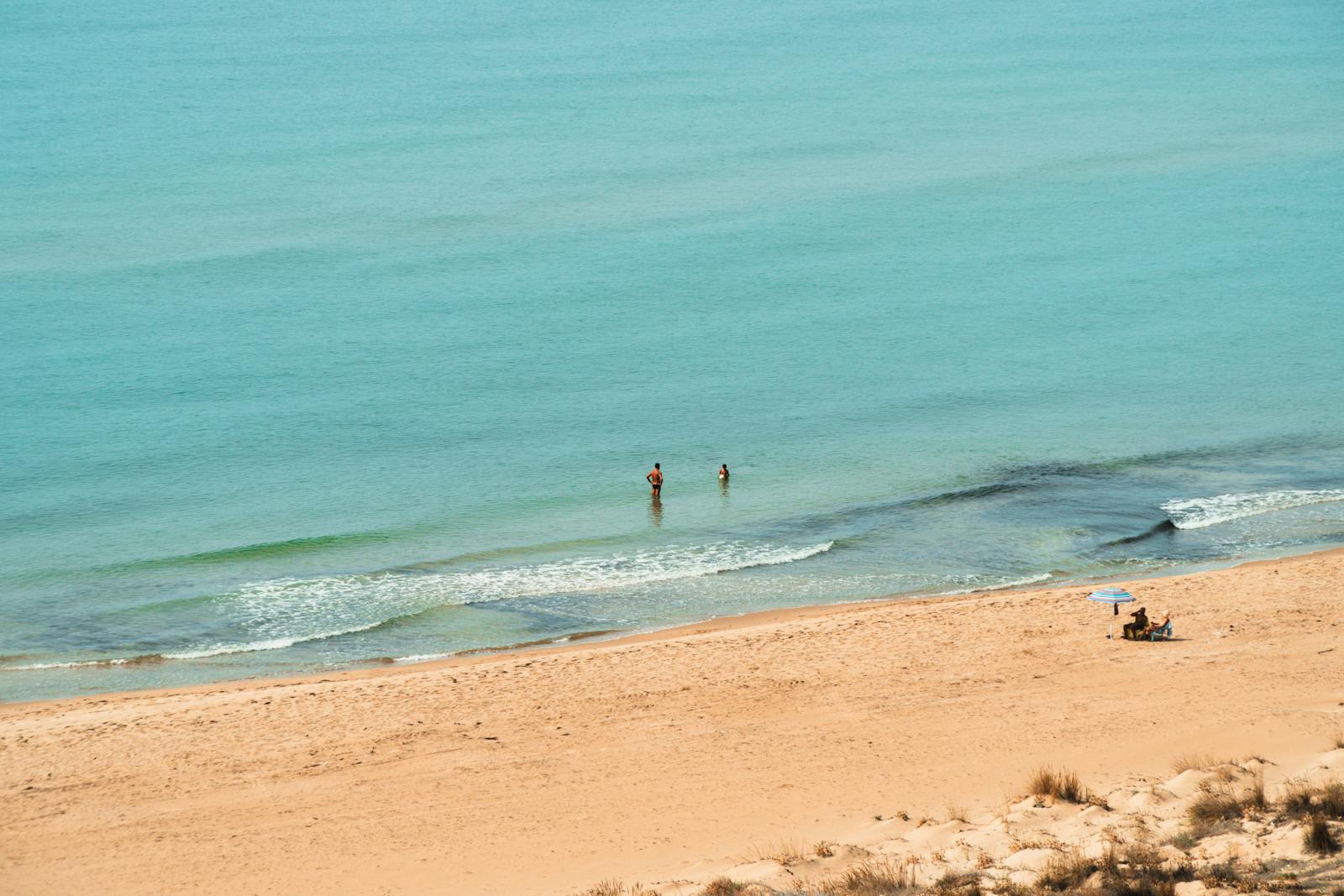 Puglia, Italien: 9 tips på vad du ska se och göra 2026 8 Salentos vita sandstrand med turkost vatten