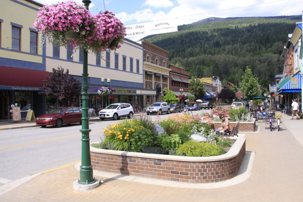 Revelstoke, Canada: 12 lucruri de văzut și de făcut (Heritage City și Meadows in the Sky) 12 Muzeul feroviar și ultimul cui la Craigellachie