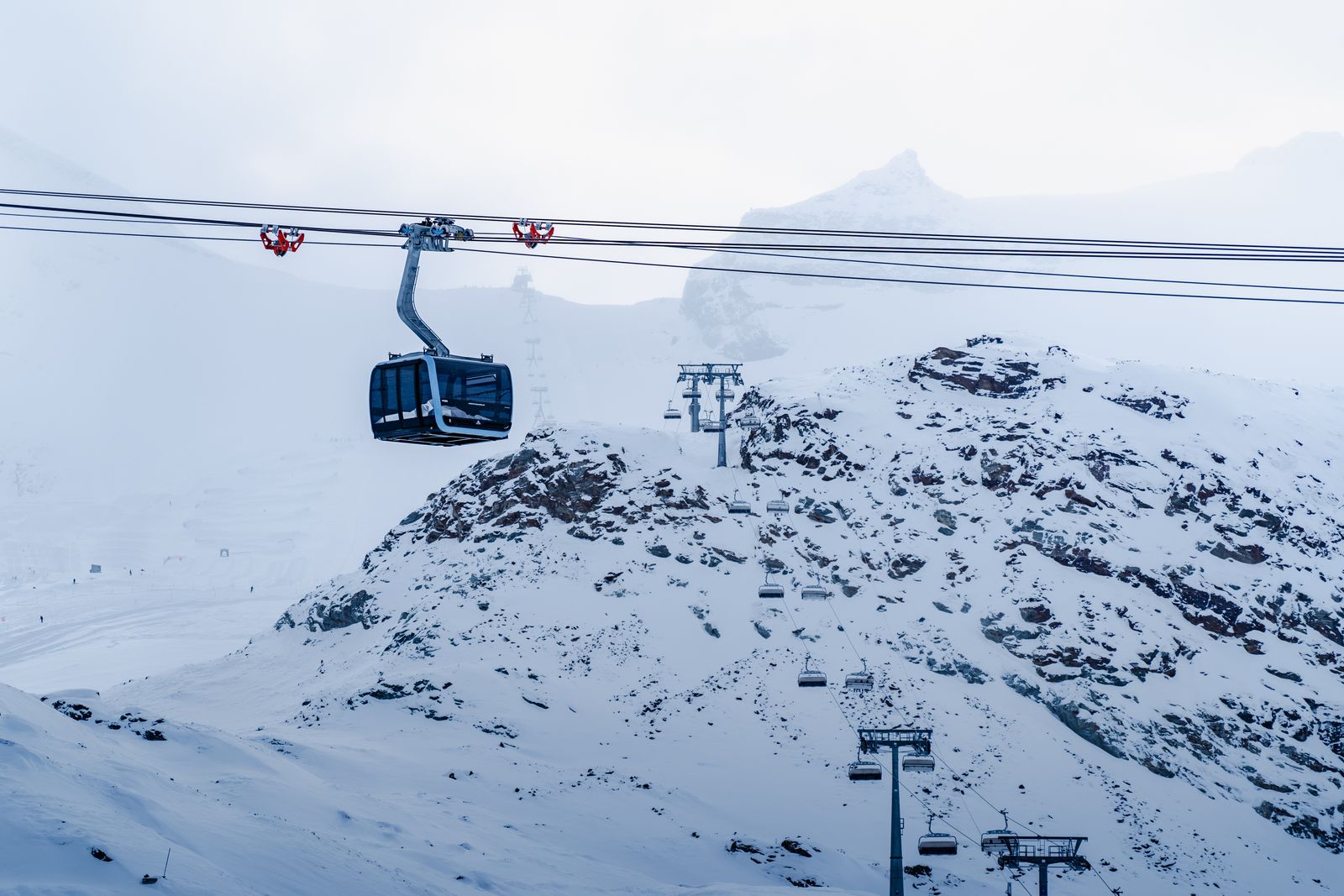 Zermatt a Matterhorn: 17 tipov, čo vidieť a robiť v roku 2026 11 Rothorn s výhľadom na celú horu