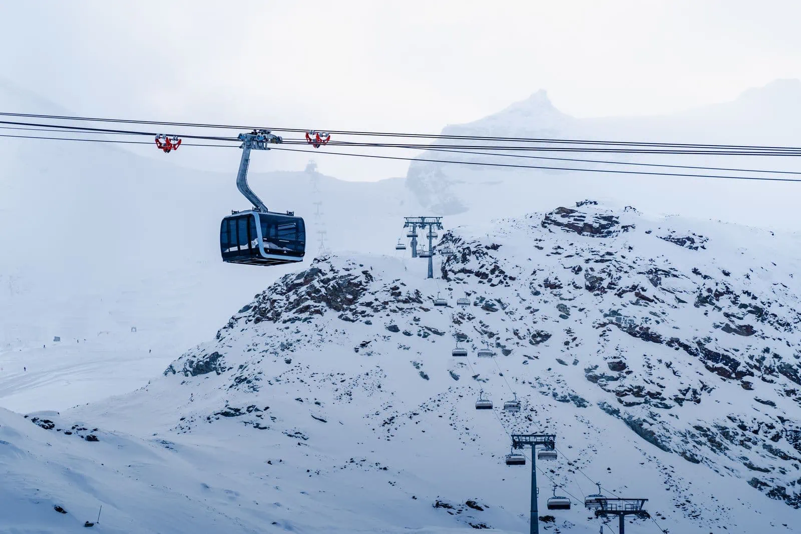 Zermatt Svájc: 17 tipp, mit érdemes látni és csinálni 2026-ban 11 Rothorn kilátással az egész hegyre