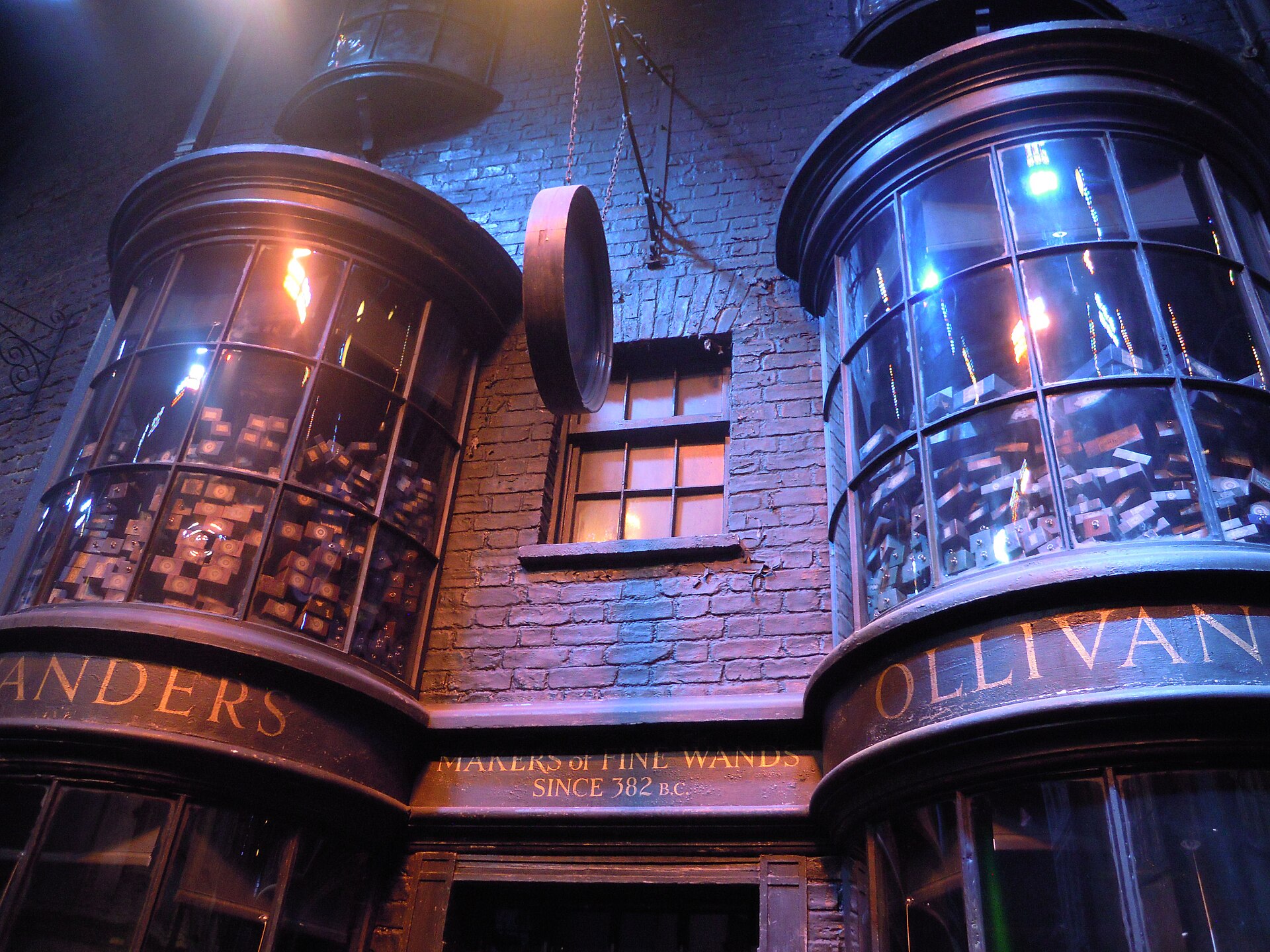 Harry Potter Studio Londen: tickets, prijzen en 14 tips in 2026 20 De toverstokkenzaal (Olivander)