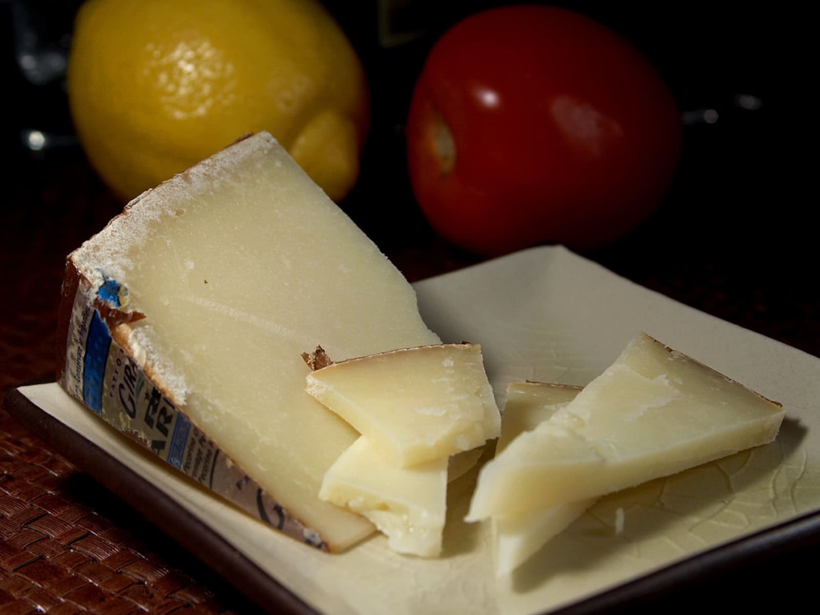 Bucătăria din Sardinia, Italia: 12 specialități de gustat în 2026 7 Brânza de oaie pecorino sardo