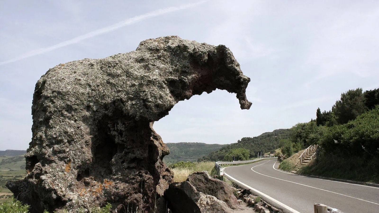 Noroeste de Cerdeña (Italia): 10 imprescindibles — La Pelosa, Bosa y Castelsardo 2026 10 La formación rocosa Roccia dell'Elefante cerca de Castelsardo