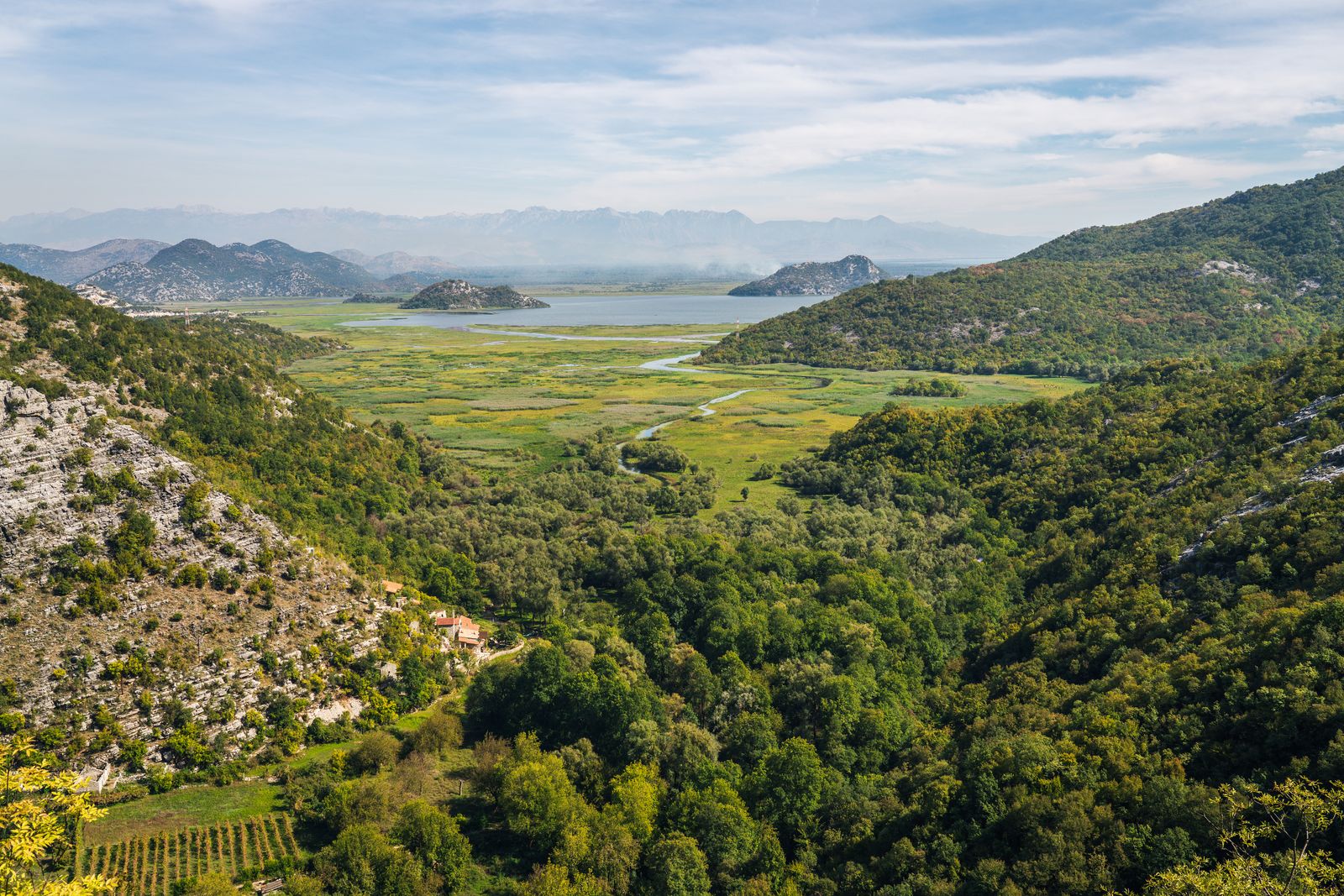 Meer van Skadar: 10 tips voor het nationale park, pelikanen en wijngaarden 2026 16 Waar naartoe na het Meer van Skadar
