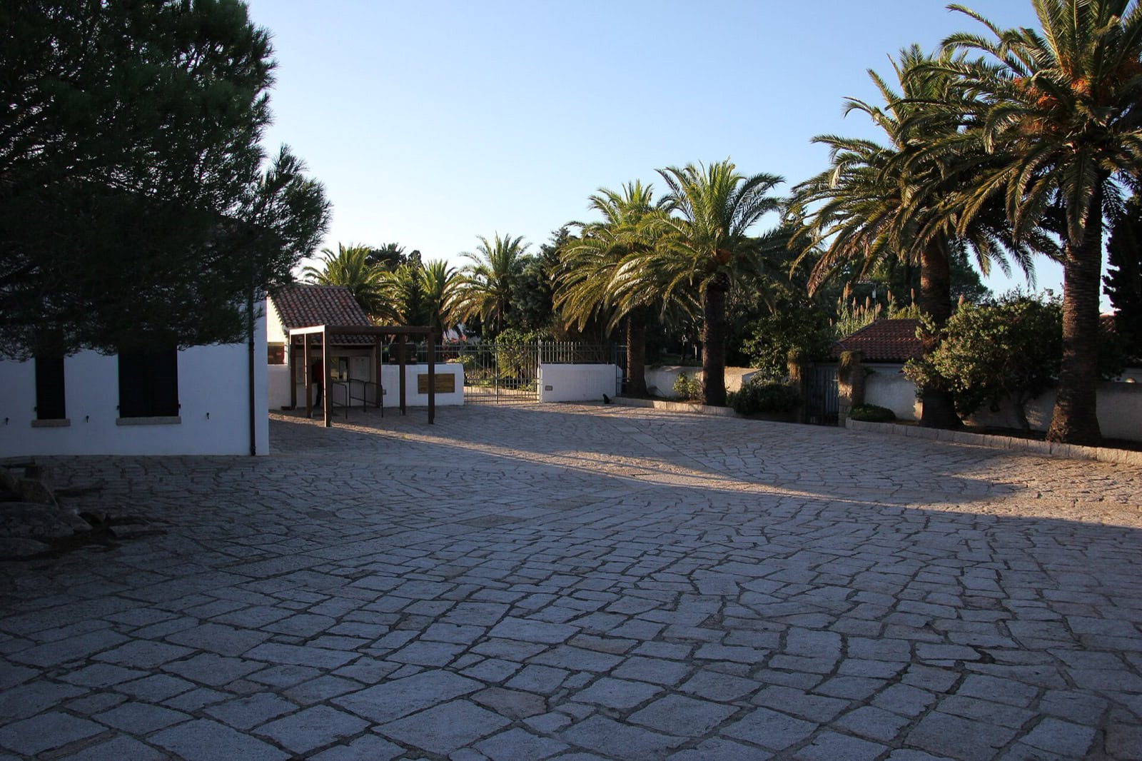 Arhipelagul La Maddalena: 10 sfaturi pentru paradisul din nordul Sardiniei 5 Casa-muzeu a lui Giuseppe Garibaldi pe insula Caprera