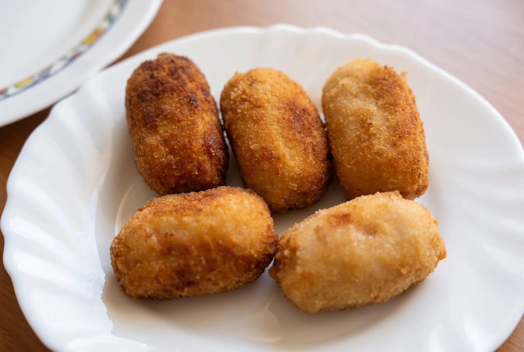 Španielske tapas: čo to je, ako ich jesť a 16 tipov, čo si objednať 7 Chrumkavé španielske krokety (croquetas)